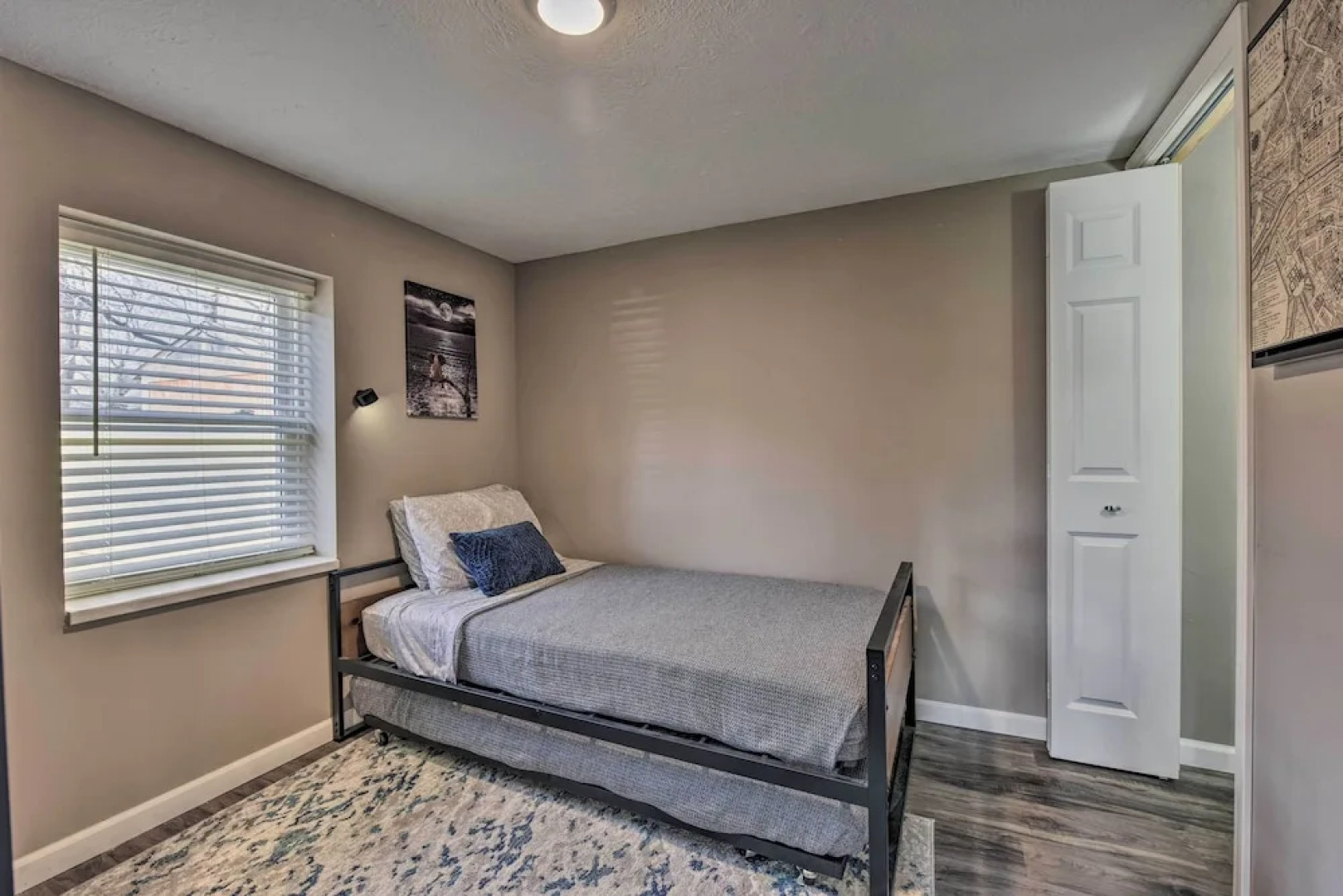 Lakeland Cottage - 1/2 Mile to St Croix River