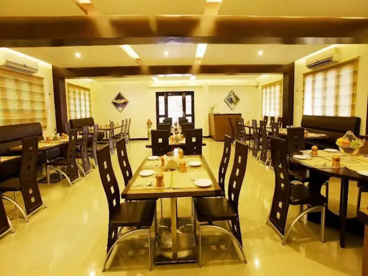 Aakash Inn Tiruvannamalai