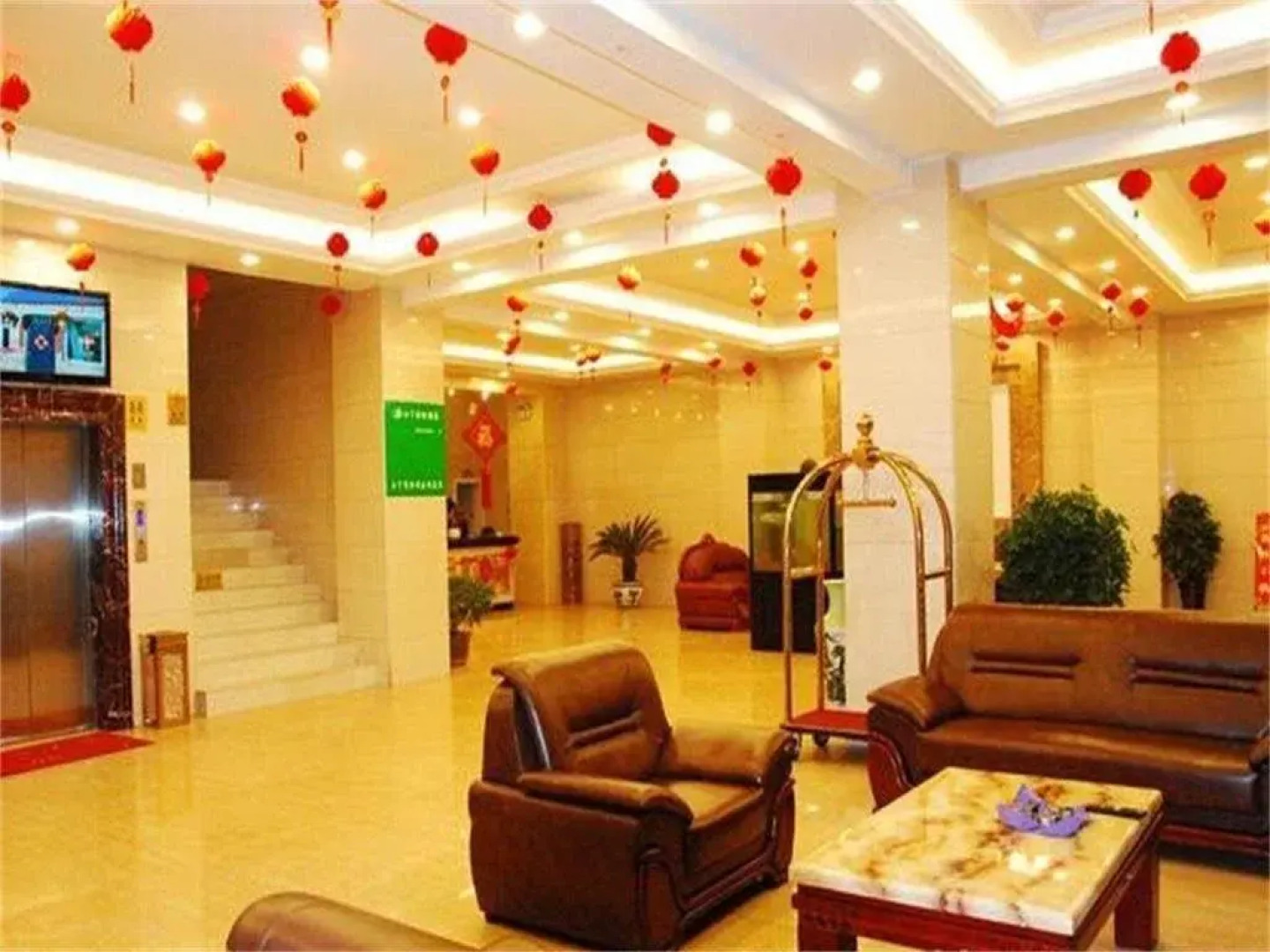 Xichang Xiaoding Business Hotel