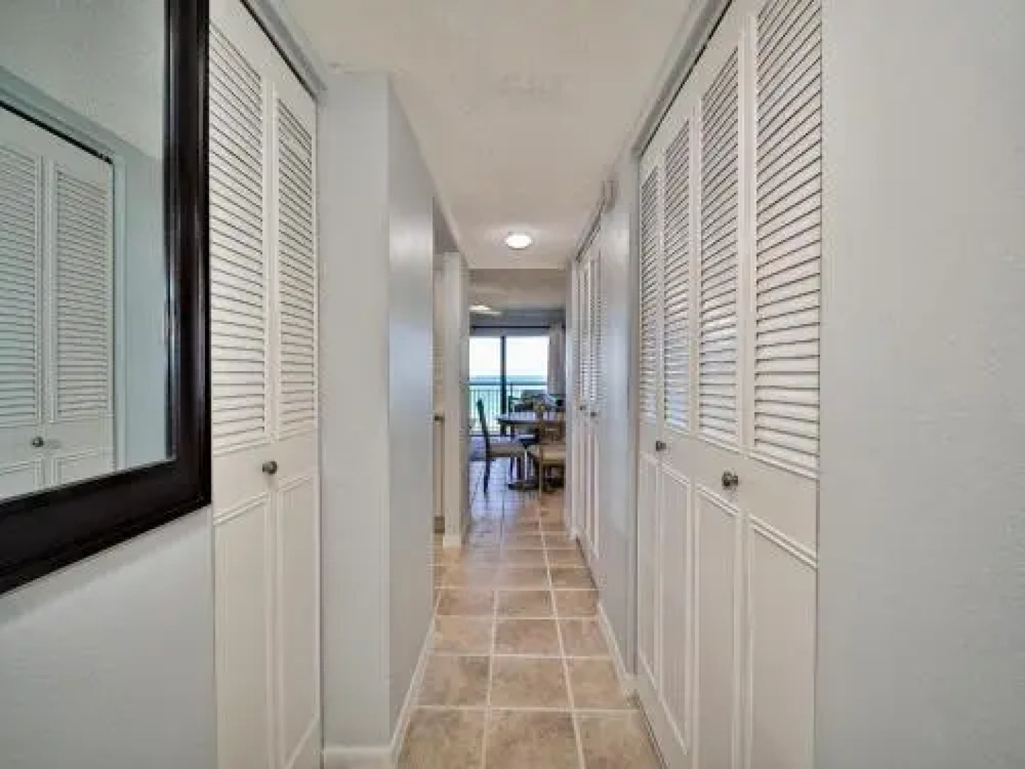 Harbour Light Towers 1603 2 Br condo by RedAwning