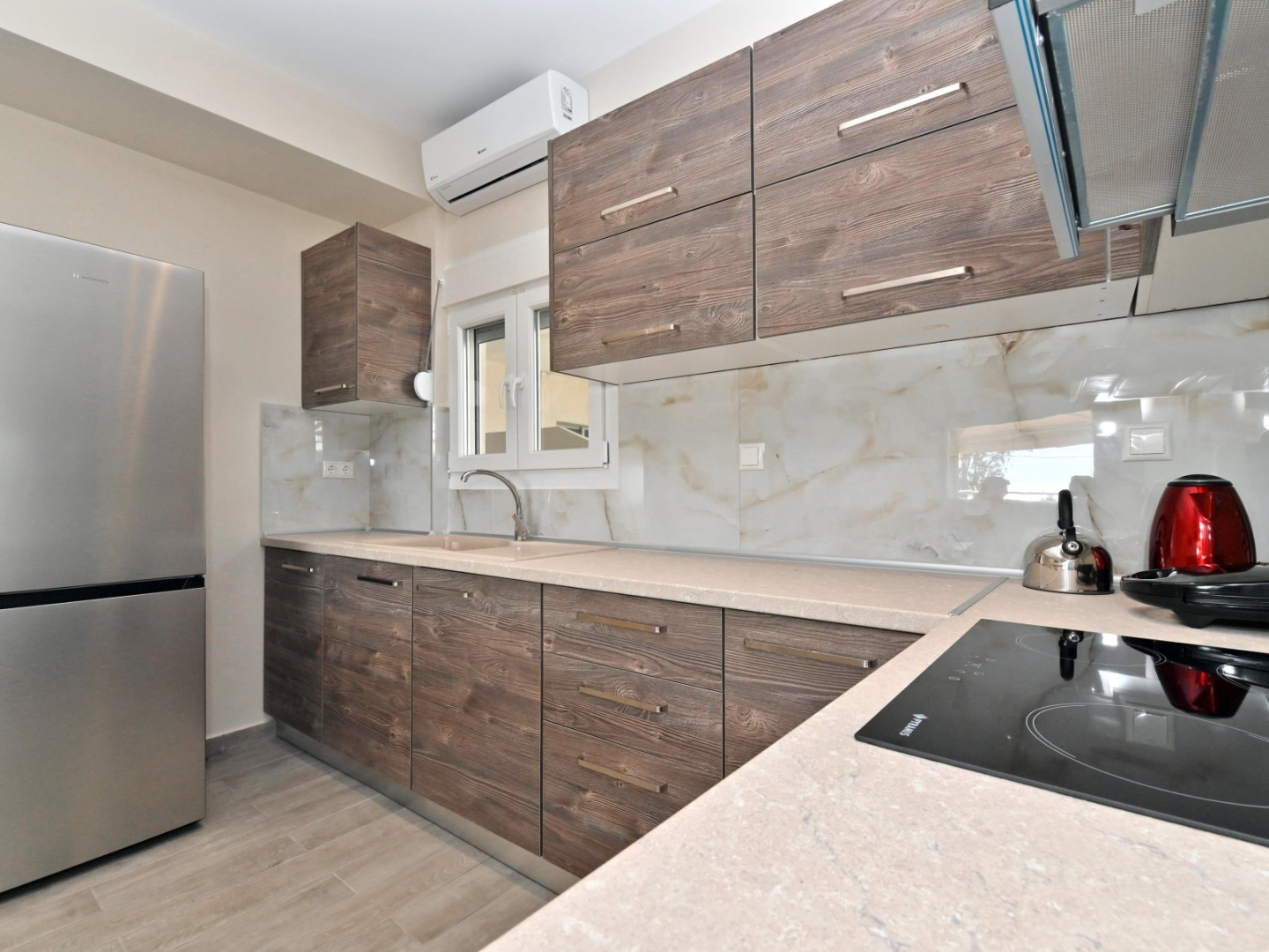 Sabbia Seafront Apartment 3 by TravelPro Servi...