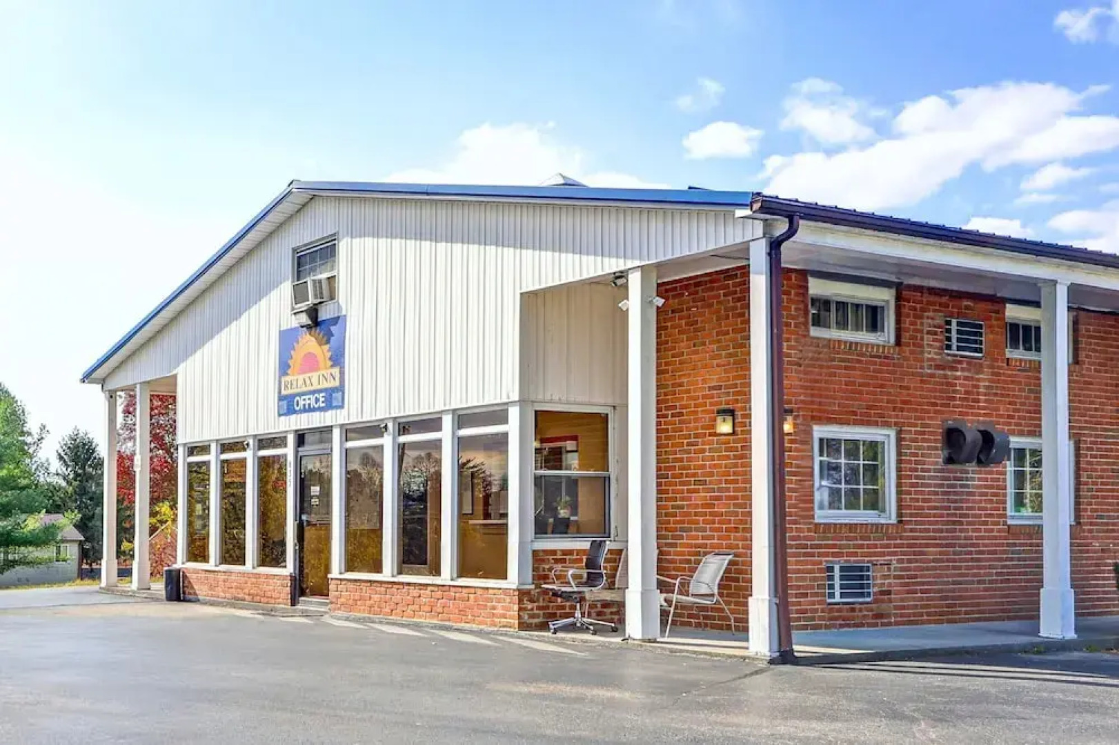 Hotel O Relax Inn Lewisburg near I-64