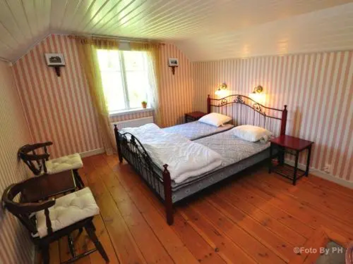 Jonsboda Café & Cottages