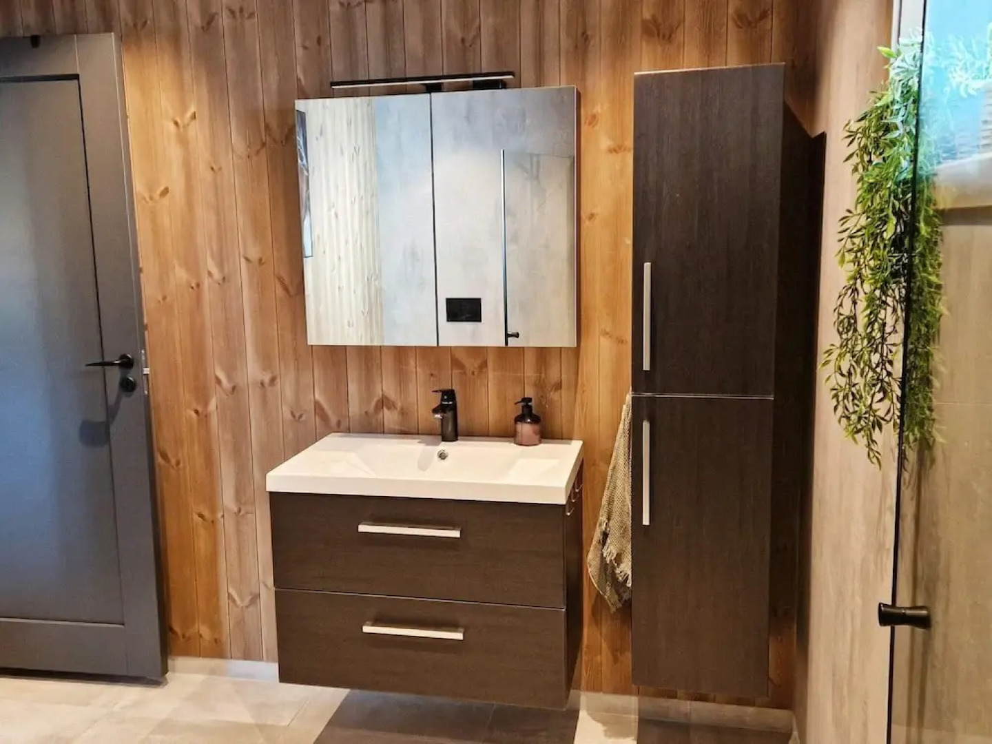 6 Person Holiday Home in Lindas