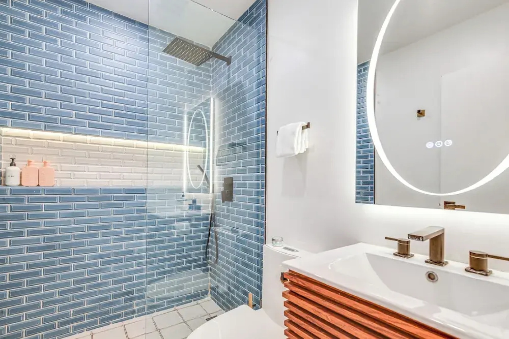 ~ 4 Mi to Dtwn: Dog-friendly Palm Springs Oasis!