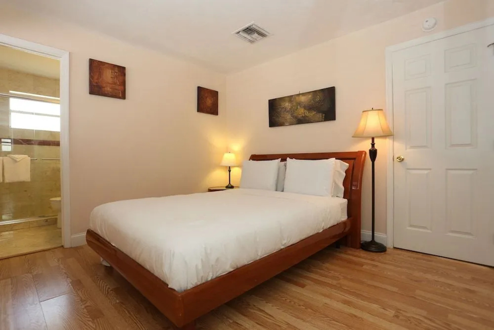 Lauderdale Villas, Suites by the Sea