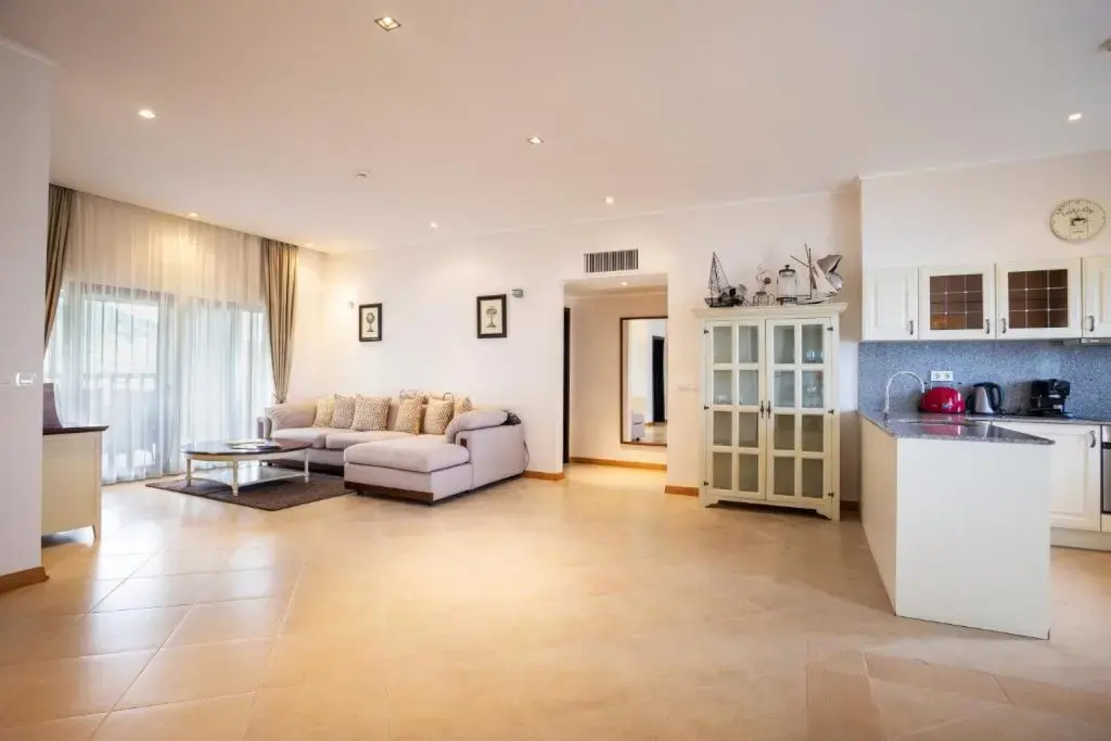 Thracian Cliffs Owners Apartments