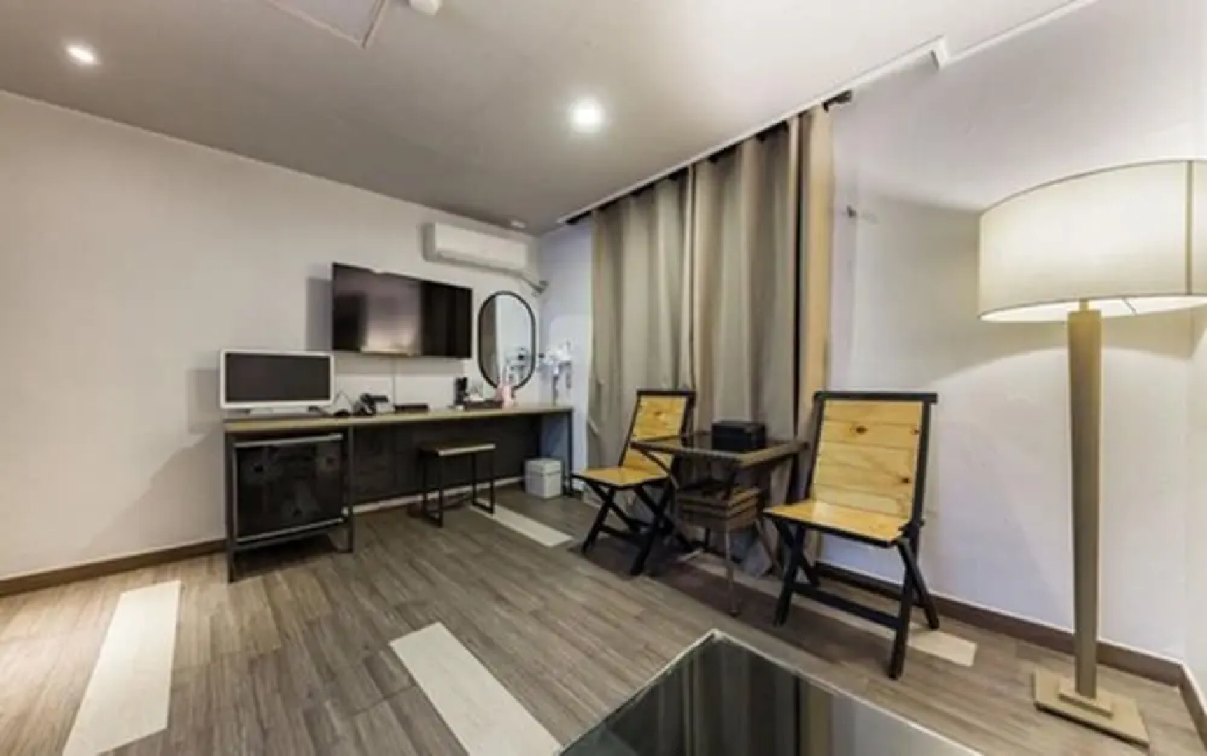 E Plus Hotel