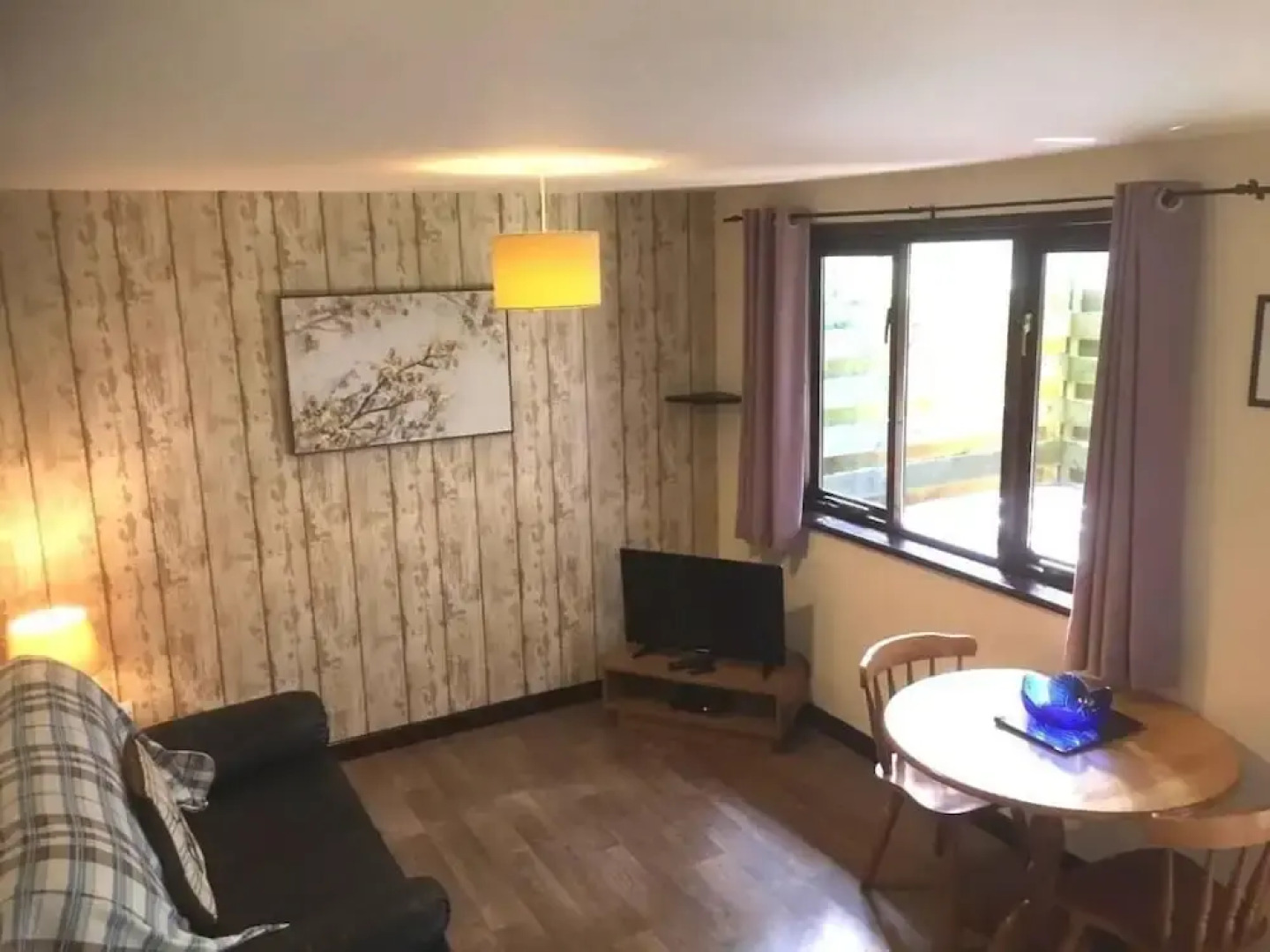 Wren 21-Hot Tub-Woodland Lodges-Tenby-Camarthenshire