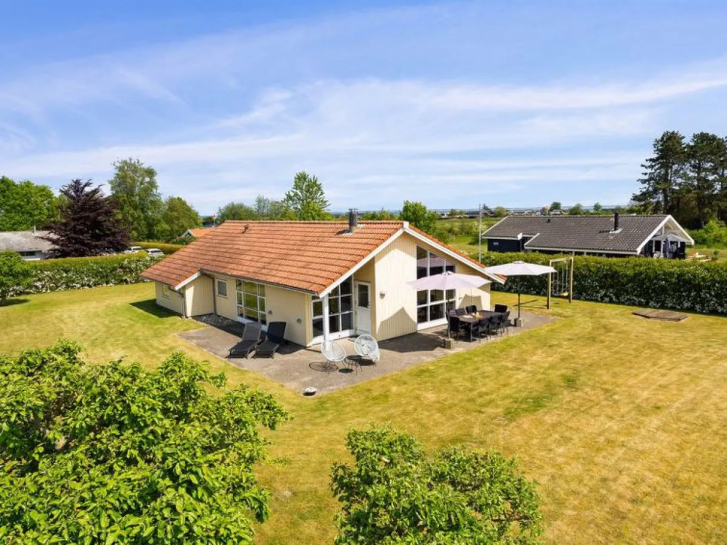 "Wreth" - 300m from the sea in Funen