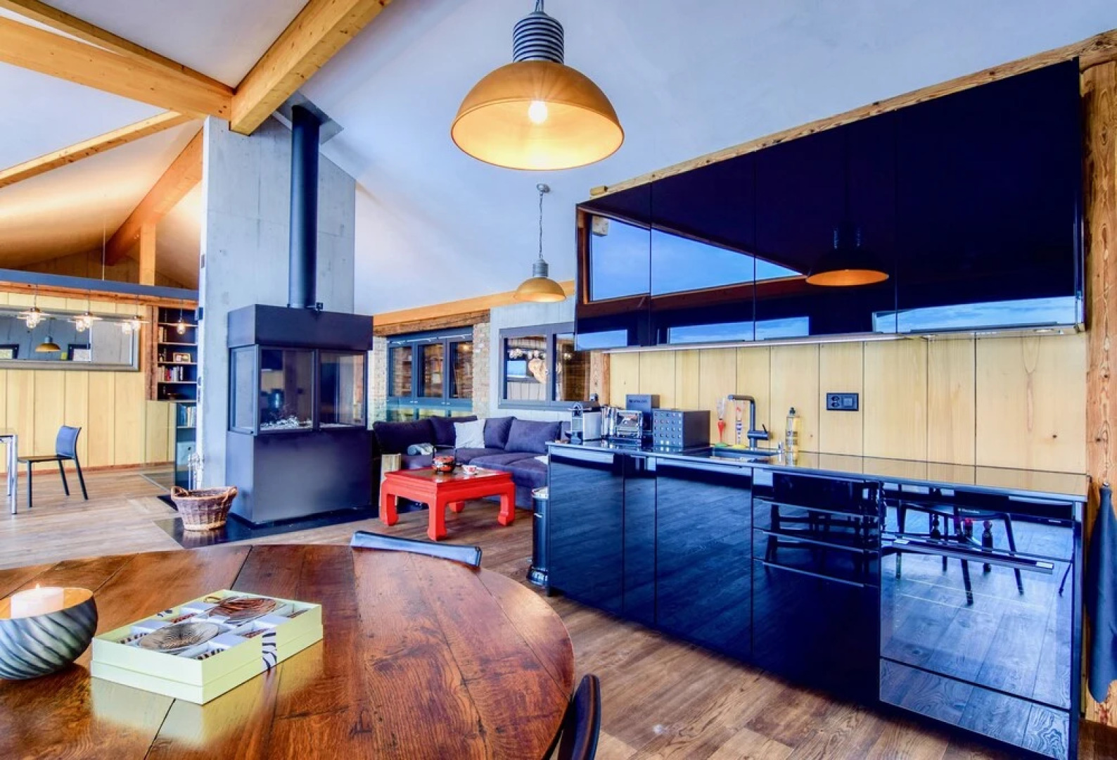 NEW 3BD Luxury Villa on the Geneva Lake