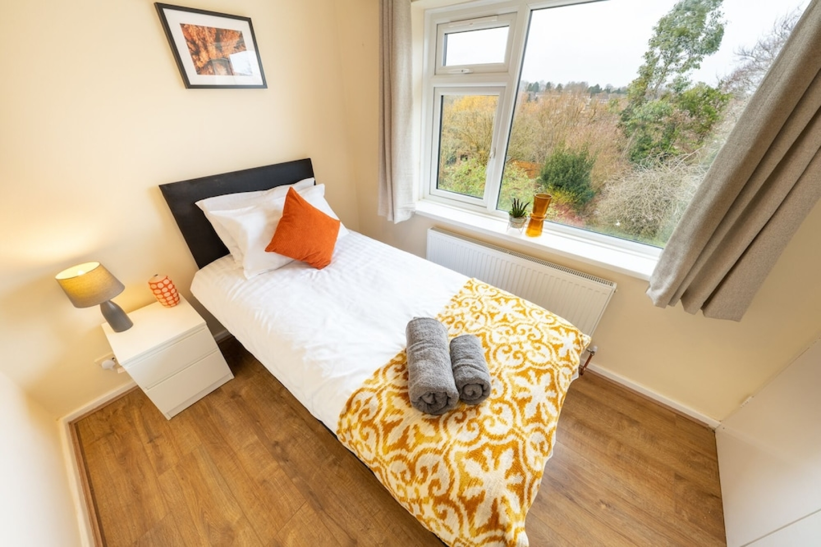 Pierocks Carver Entire House, Free Parking and Wi-fi in High Wycombe