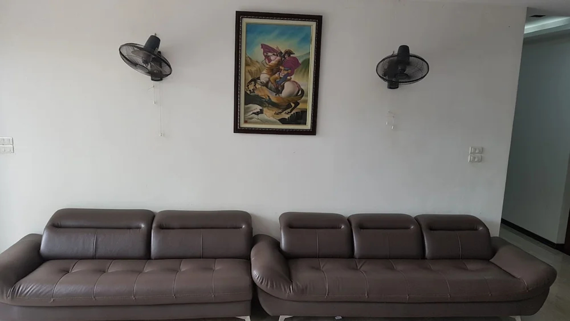 Lakeside Dailai Hotel