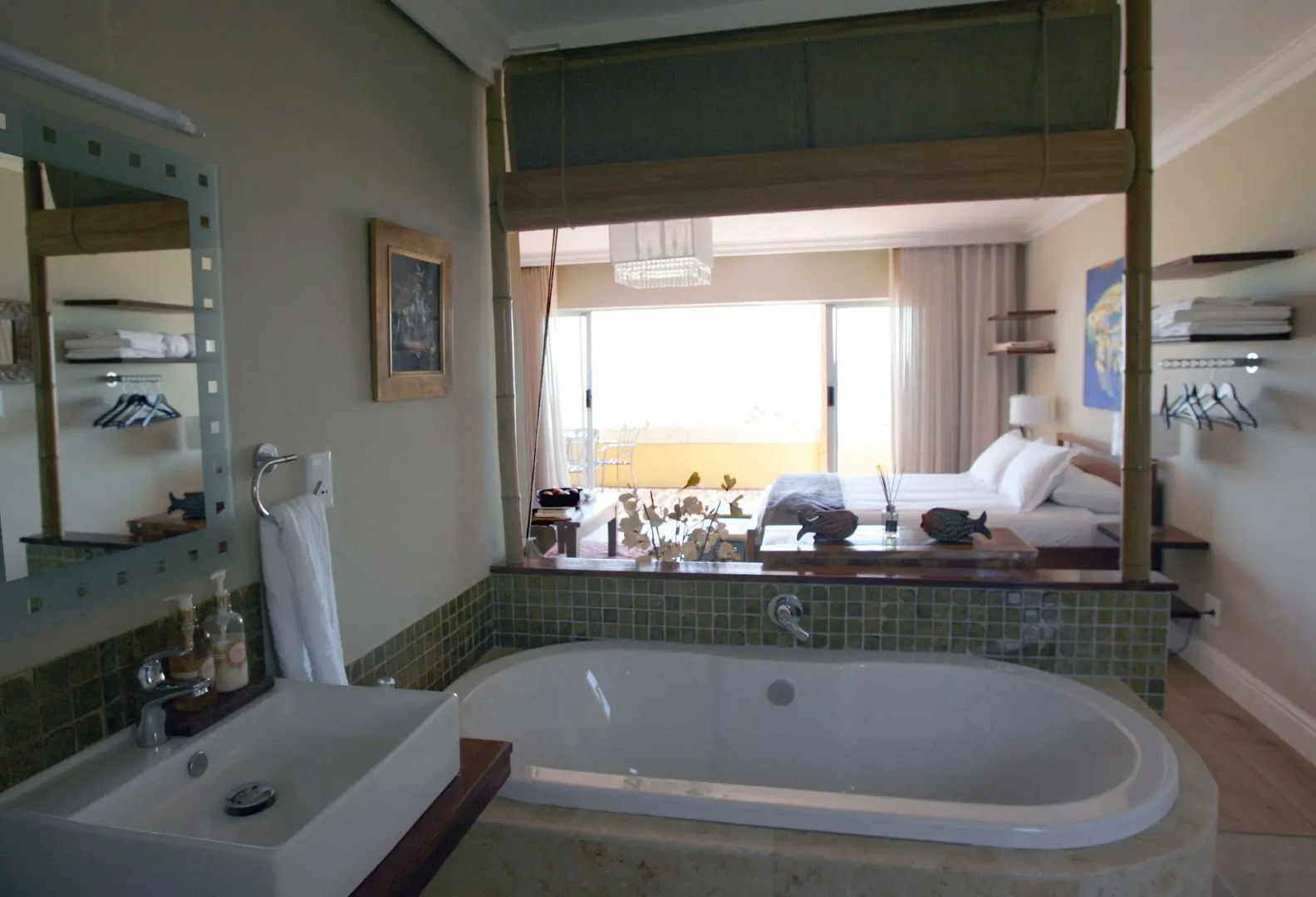 Dolphin Inn Guest House