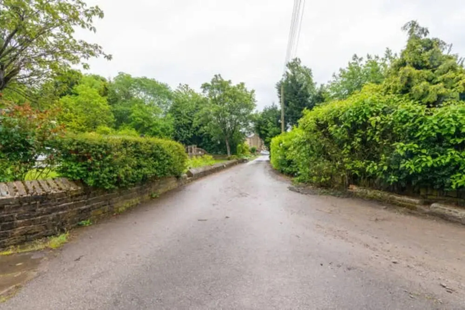 Charming 3-bed House in Halifax w/ Private Garden