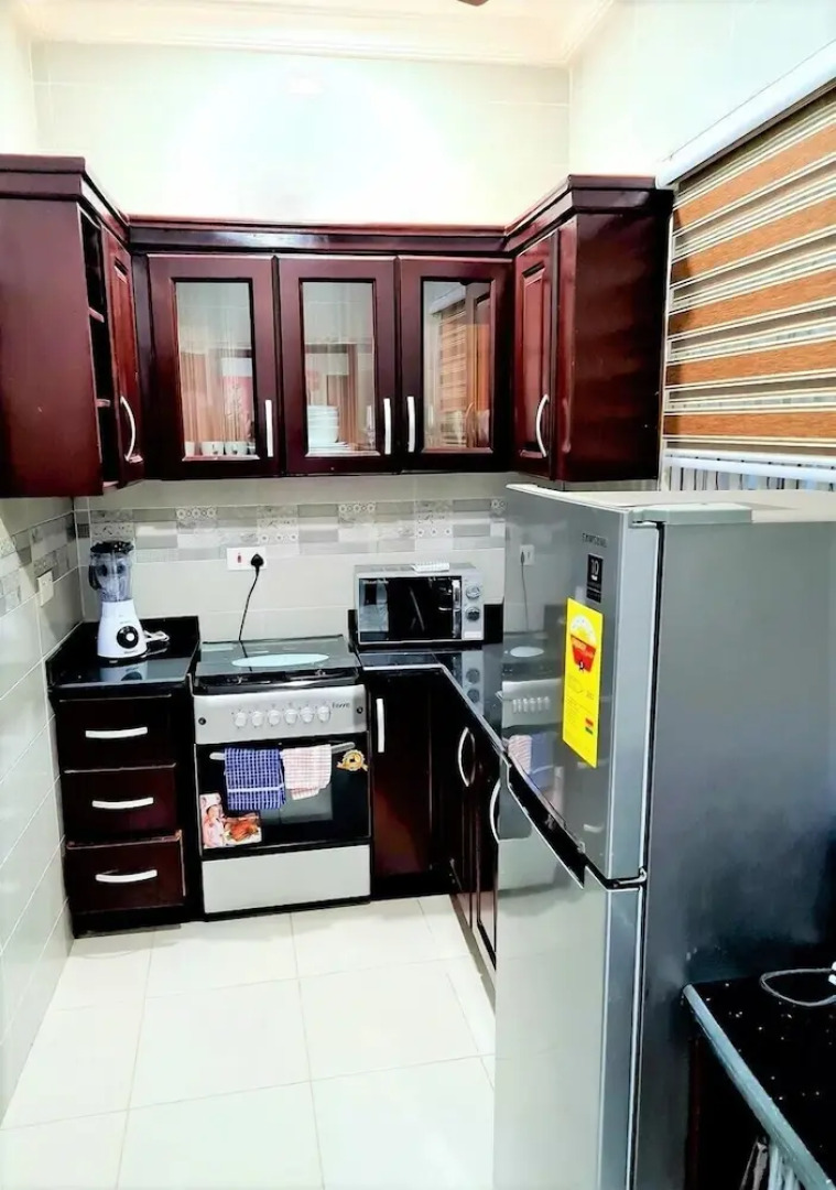 Beautiful Quiet & Cozy  Close to Highway