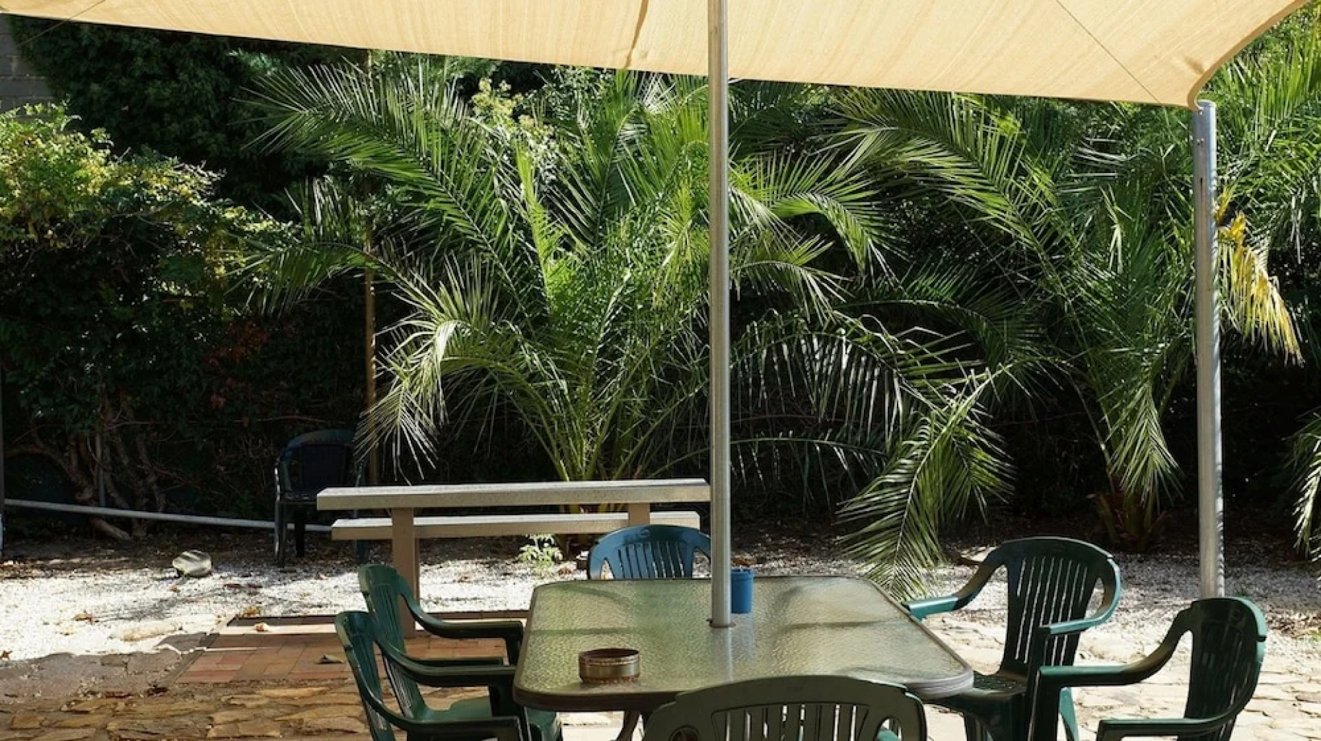 Golden Leaf Motor Inn