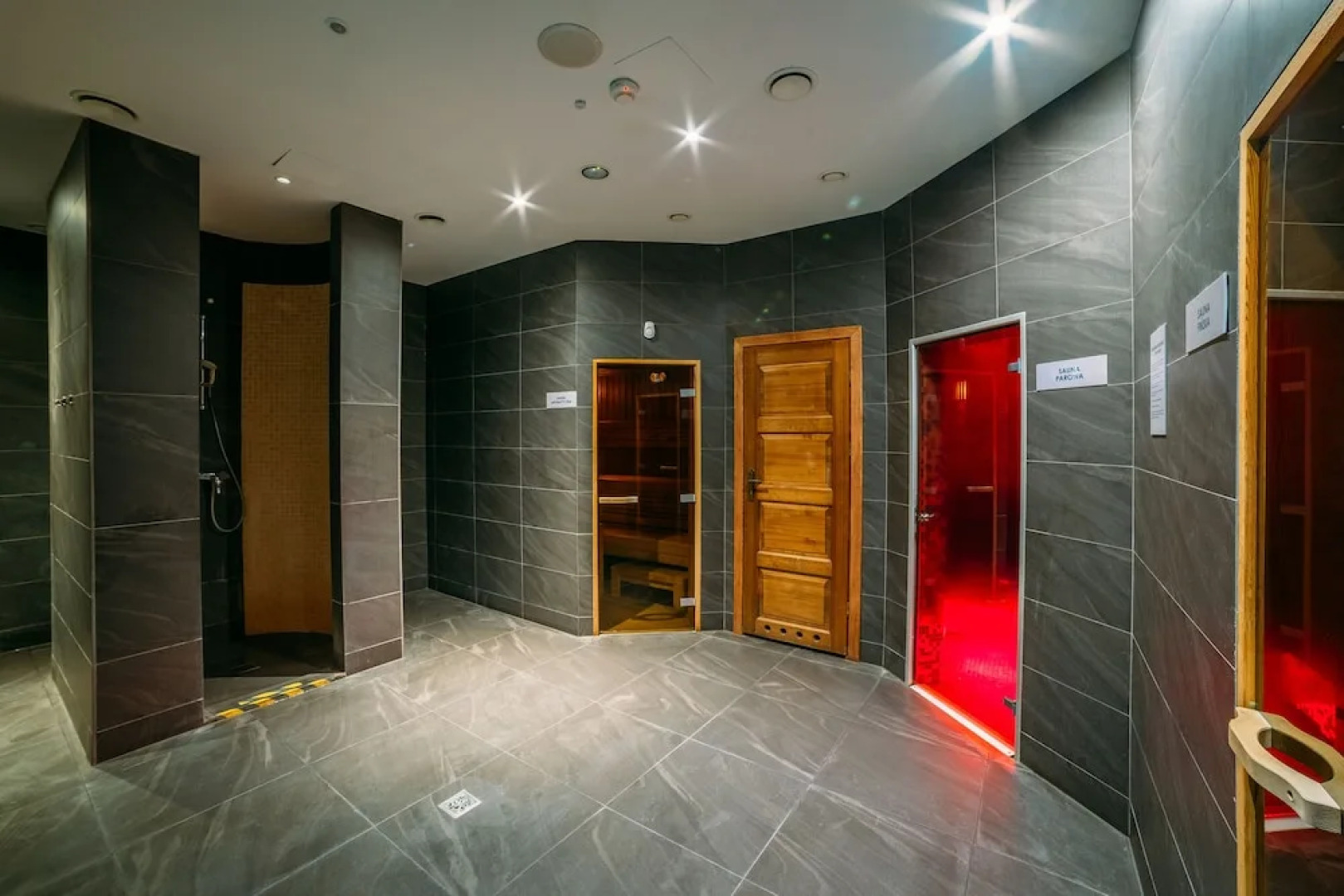 Mikolajki Resort  Spa