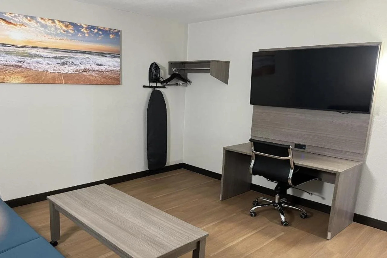 Red Roof PLUS+ & Suites Virginia Beach – Seaside