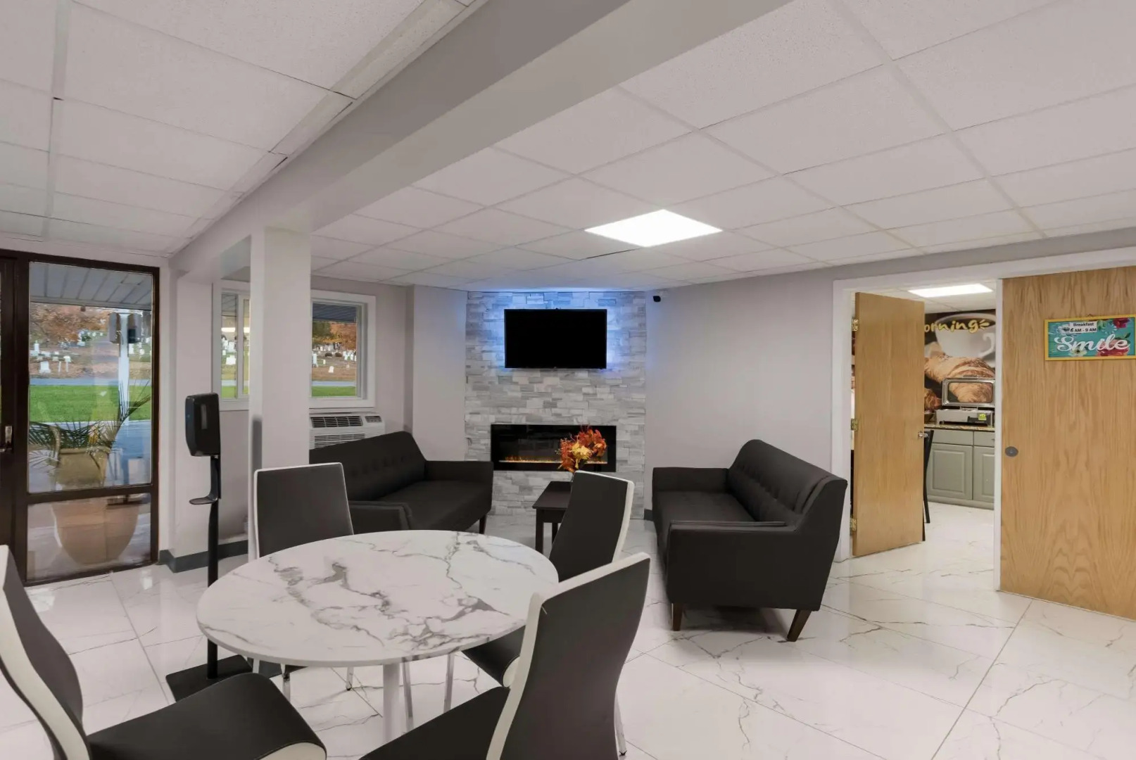 Hotel by Best Western Presque Isle