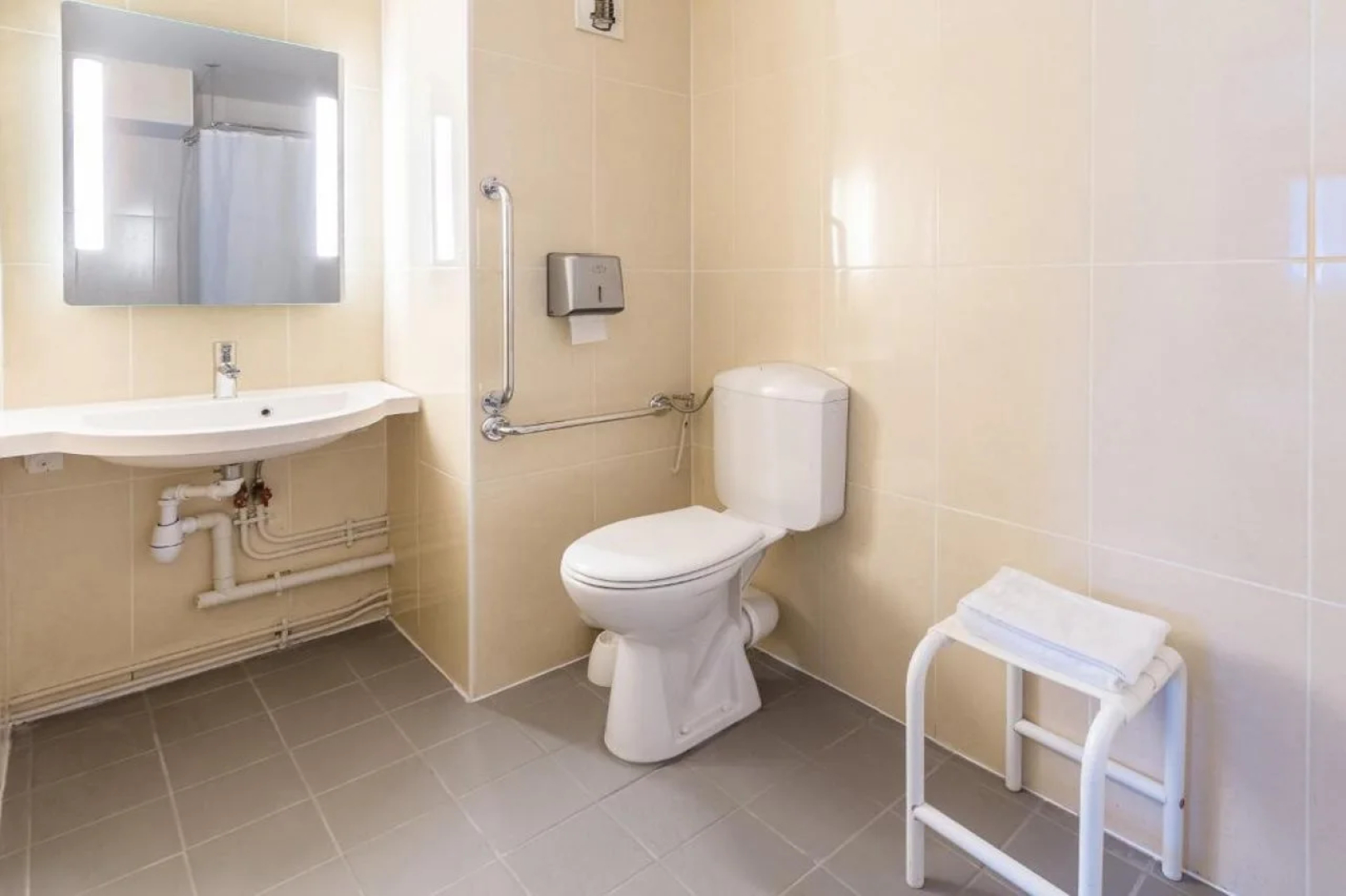 B&B HOTEL Angers 2 Université