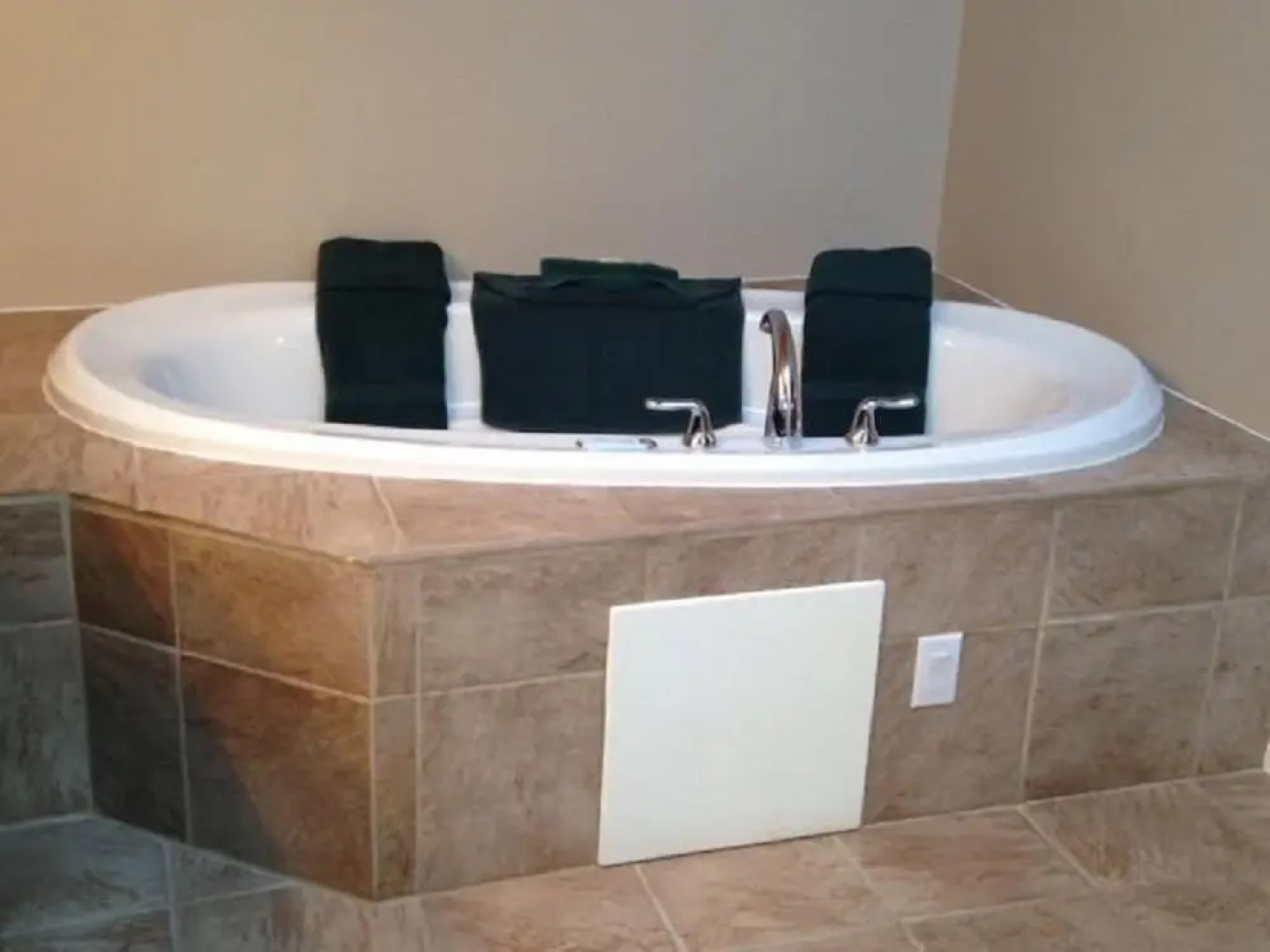 Misty Mountain Inn and Suites