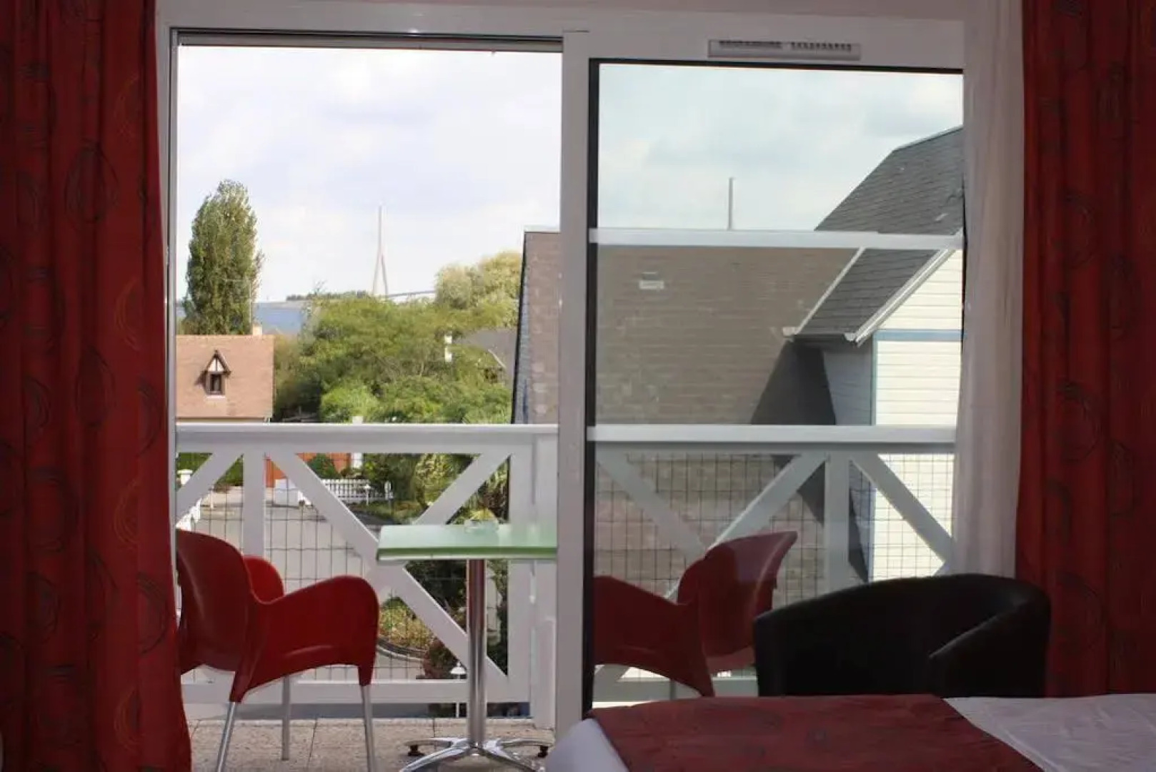 Contact Hôtel - Hôtel les Bleuets & SPA