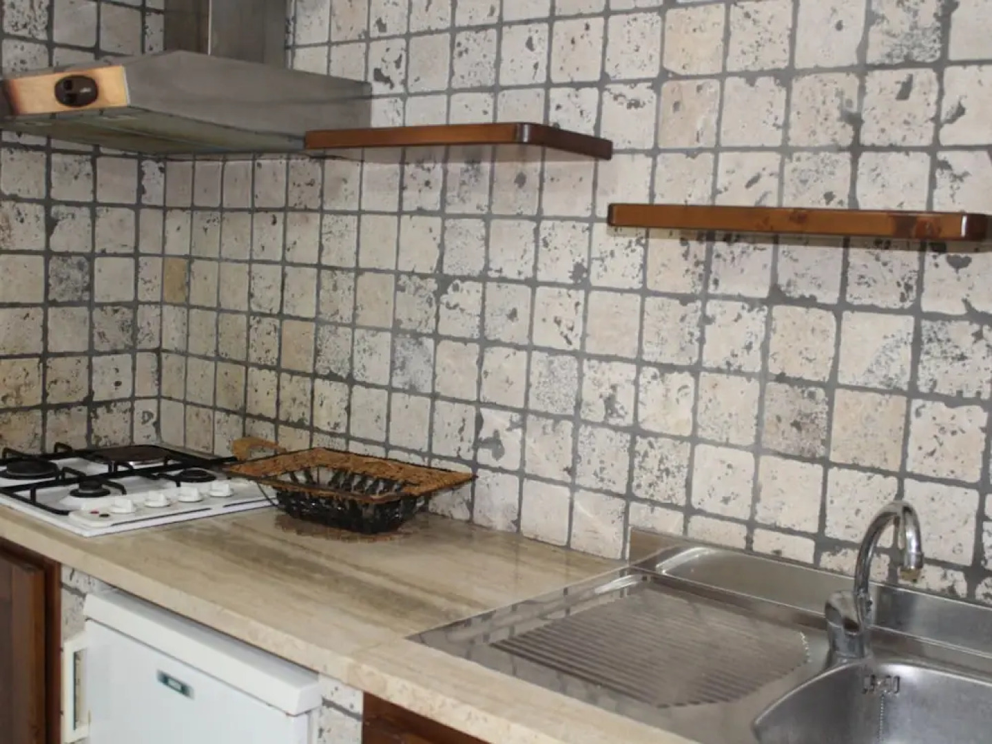 Quaint Holiday Home in Matino With Swimming Pool