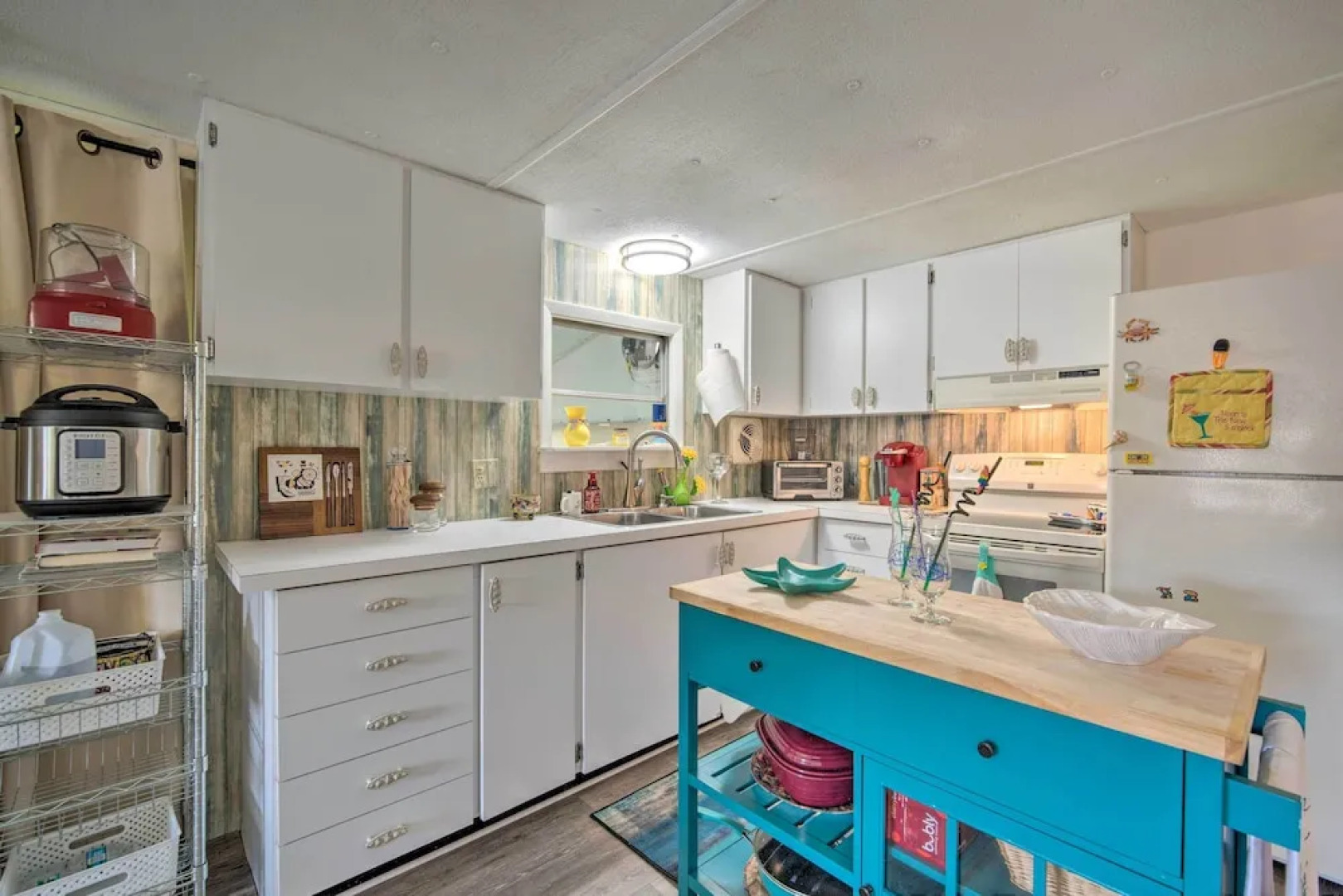 Homosassa Retreat w/ Sunroom & Canal Views!