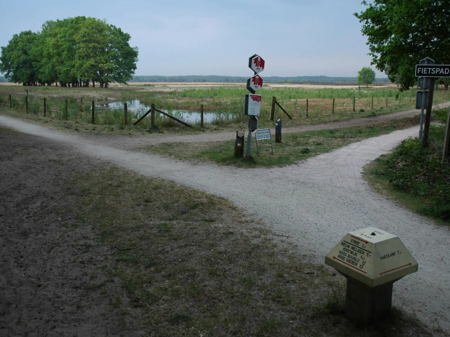 Attractive Bungalow with Covered Terrace near Veluwe
