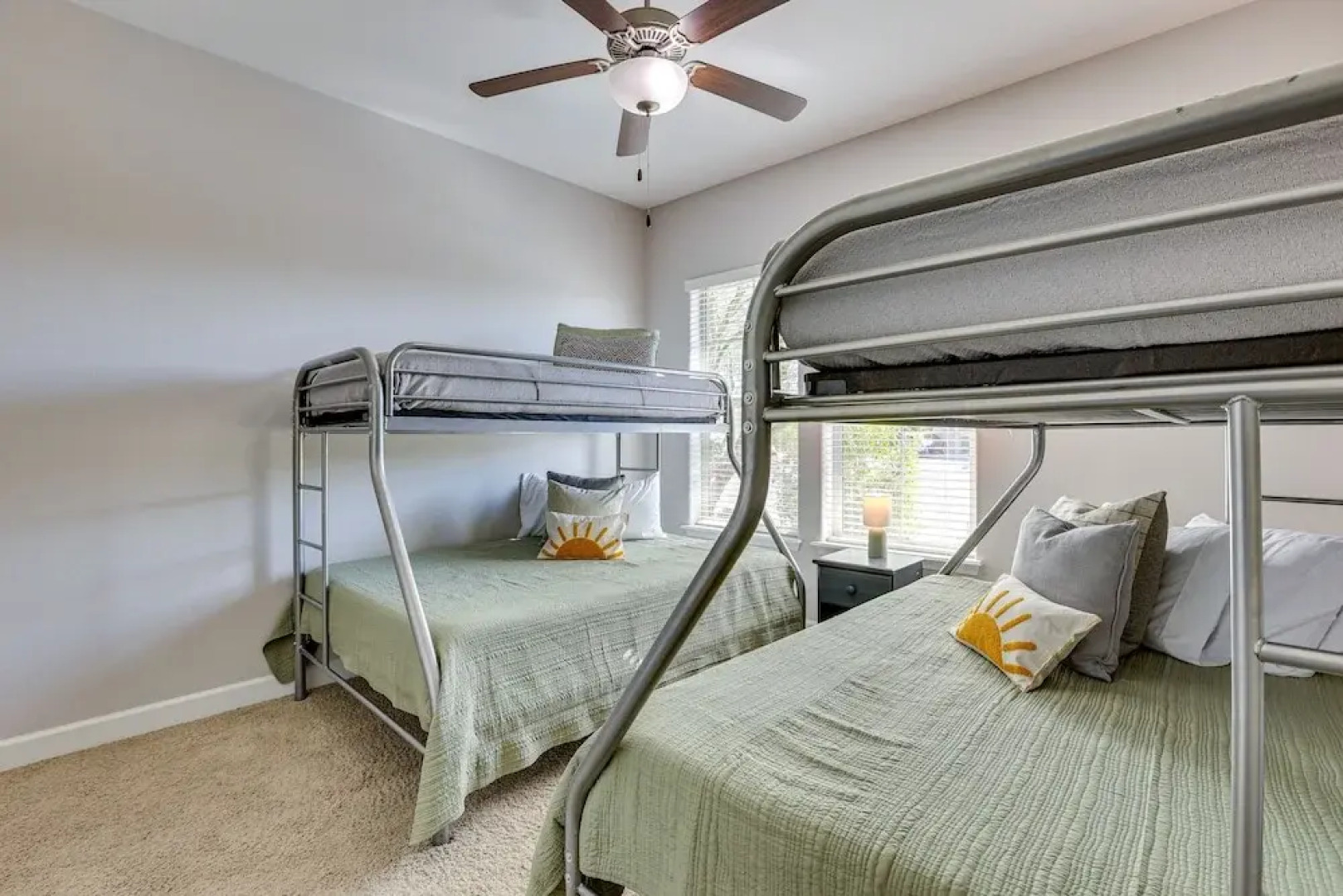 Saltwater Pool & Swim-up Bar: Goodyear Oasis!