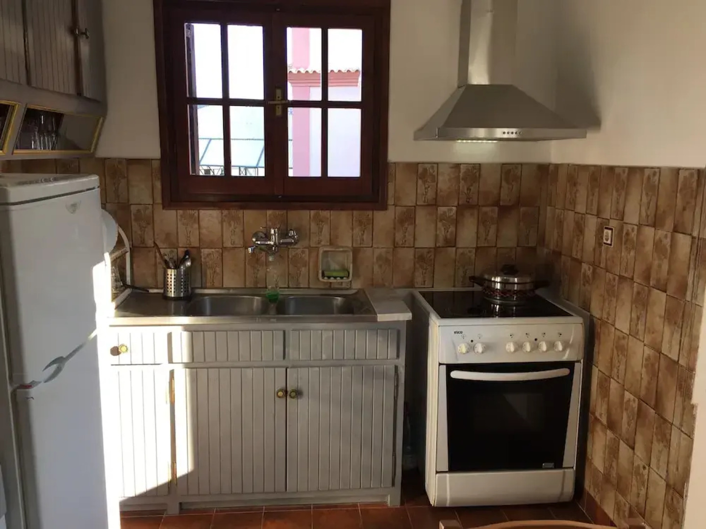 Alexander Apartments