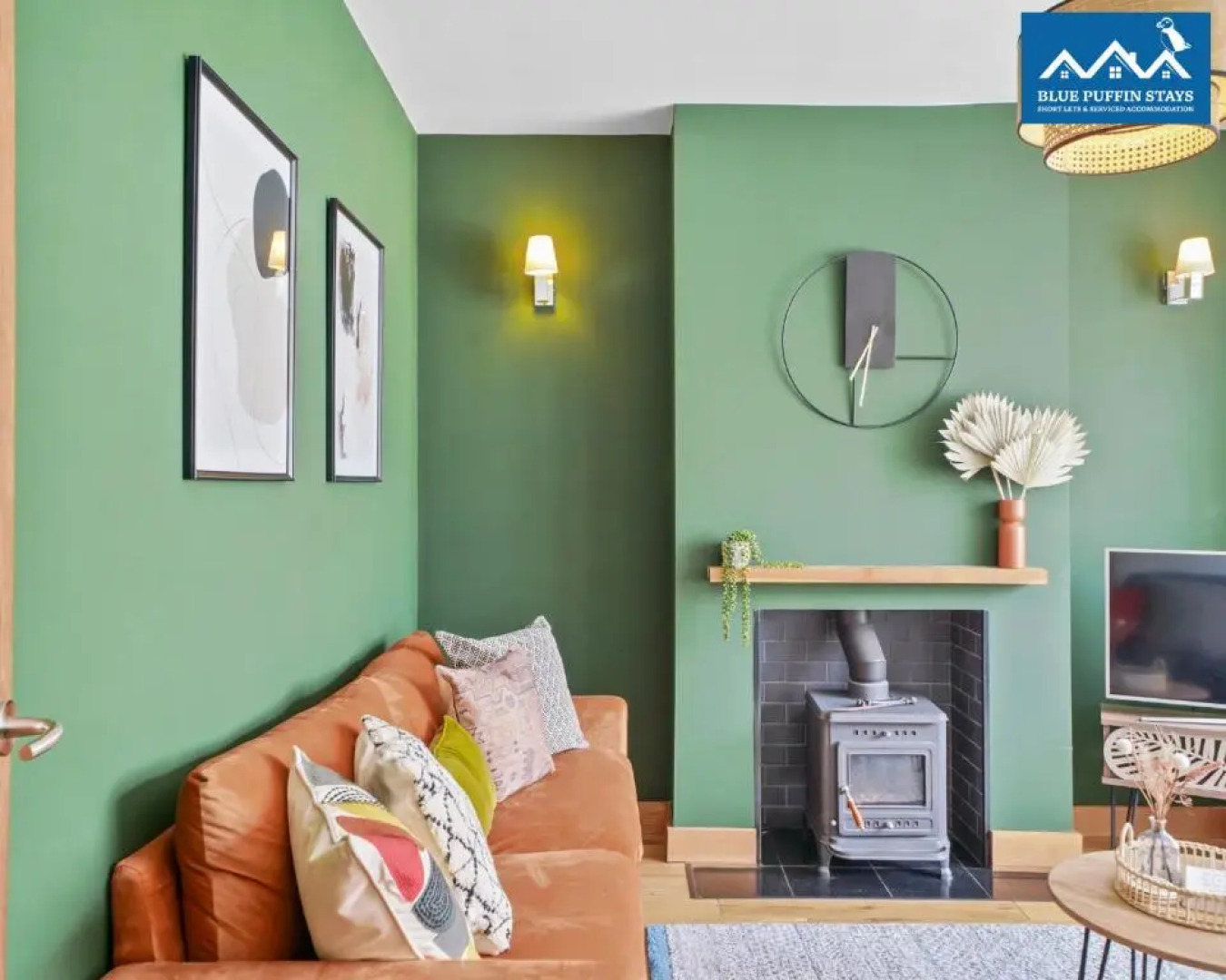 4 Bed Luxury Design House By Blue Puffin Stays with Hot tub, Foosball & Parking