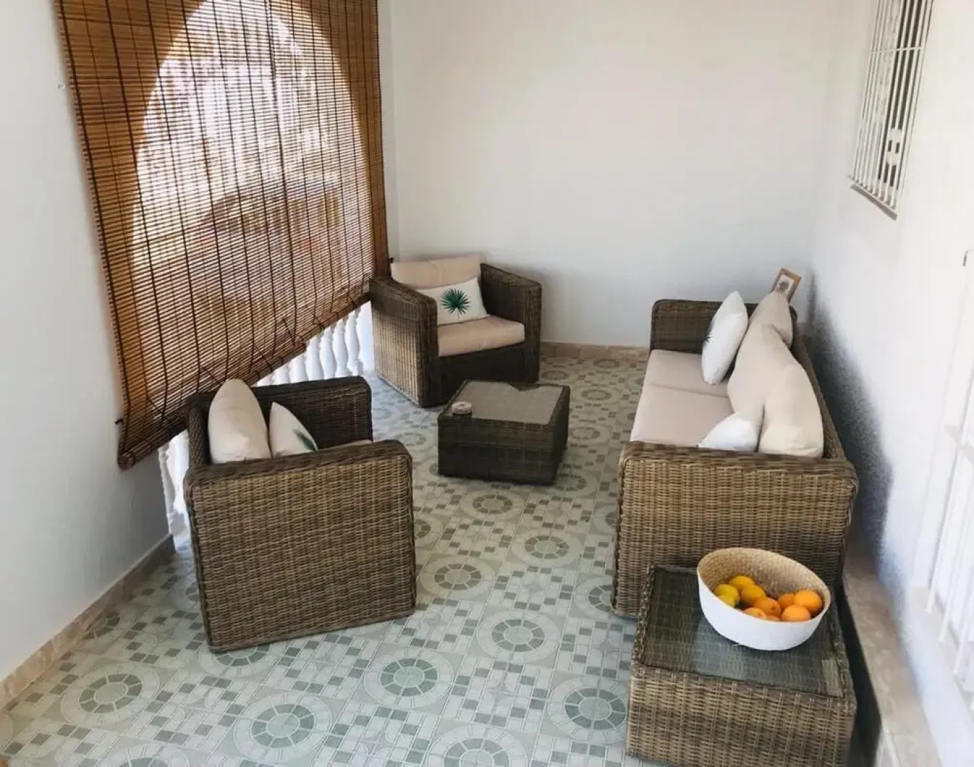 2 Bedroom 1 Bathroom Villa, Wifi, Tv, Short Walk to Beach, Bars and Restaurants