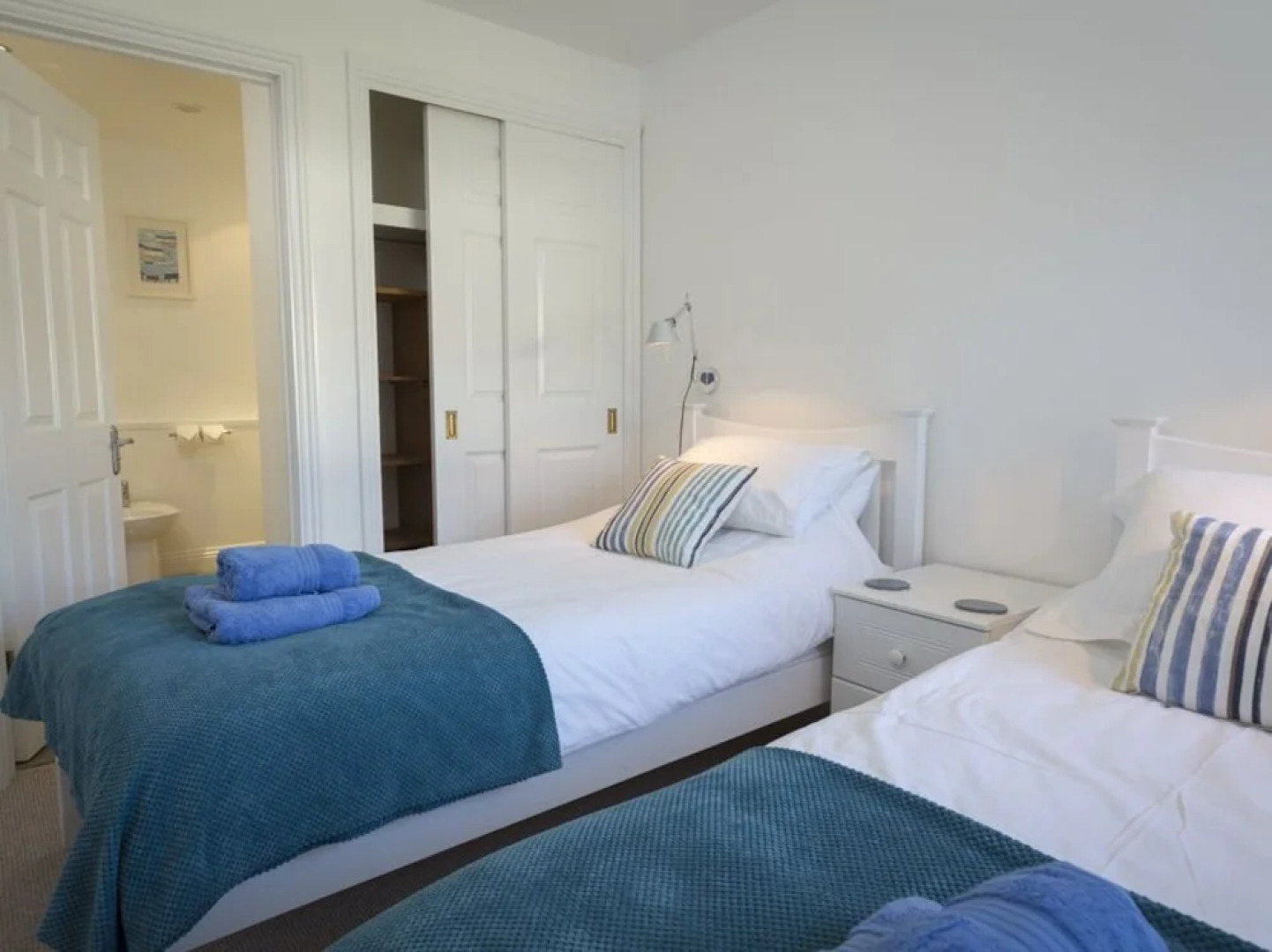 25 Burgh Island Causeway