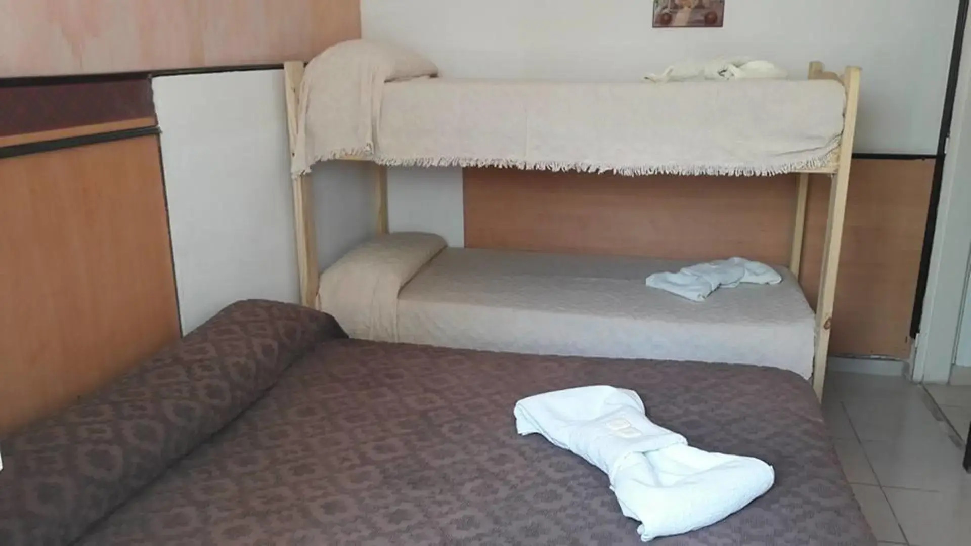 Hotel / Hosteria MUNDO TABLAS