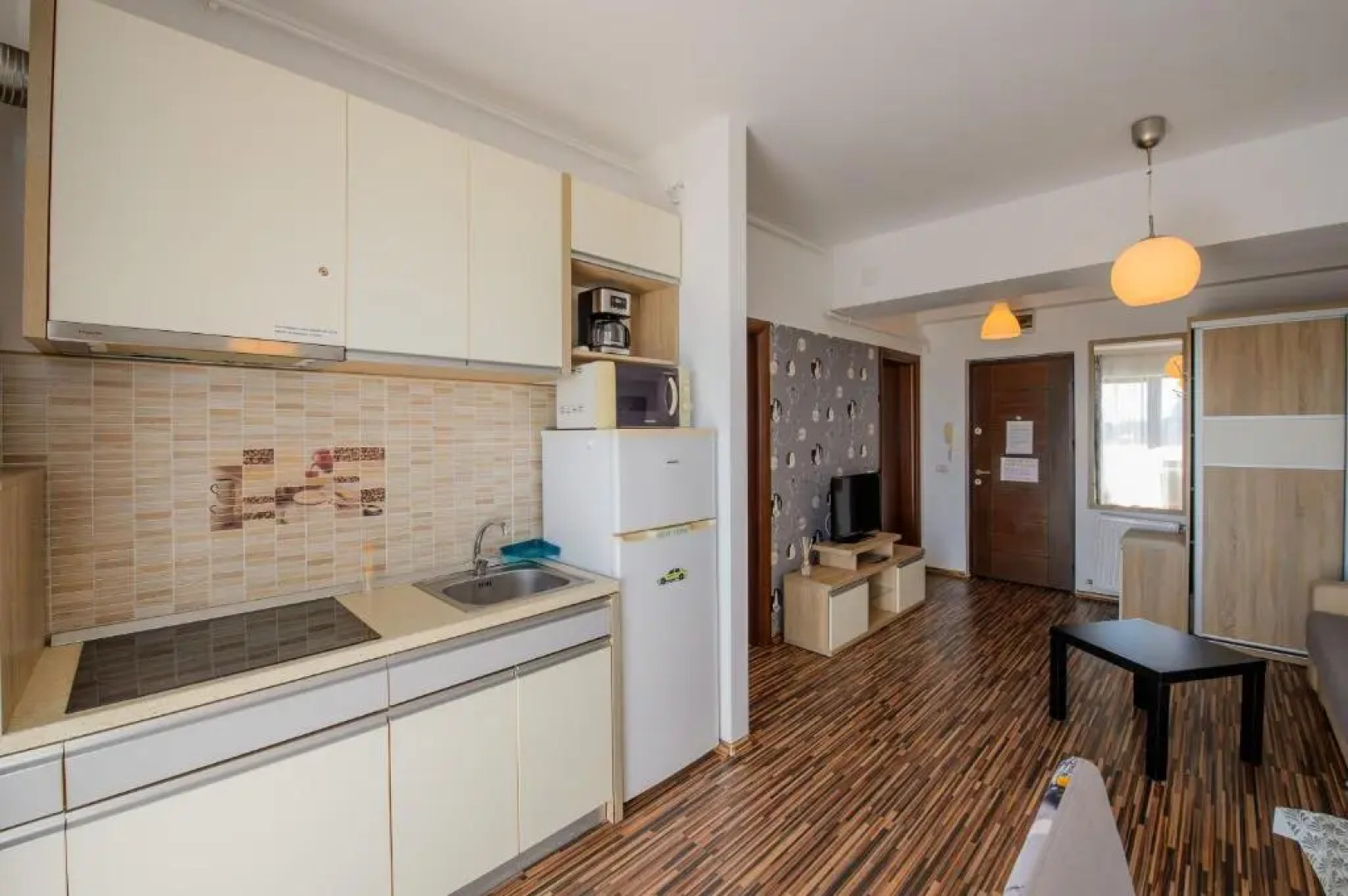 Summerland Sea-View Luxury Apartment