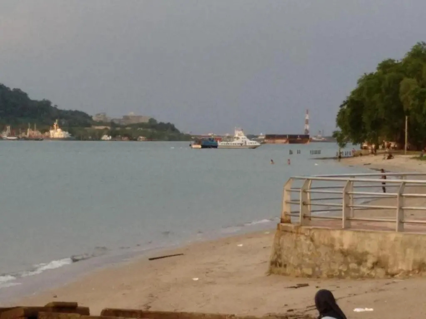 Desair Apartment By SCHT