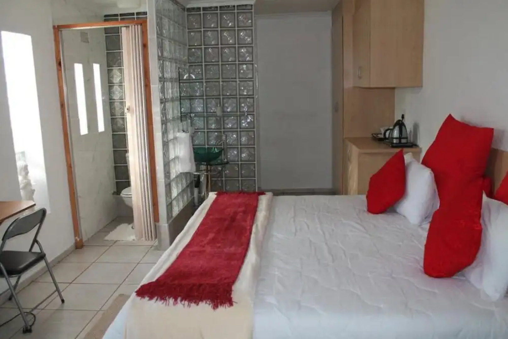 Rolls Royce Guest House