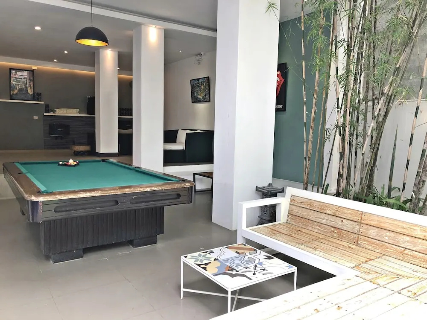 Anton's Loft Designer Resort Pansol