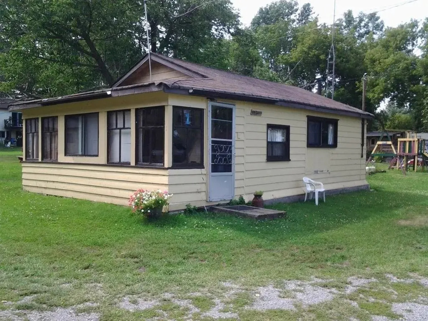 Stoneburg Cove Resort