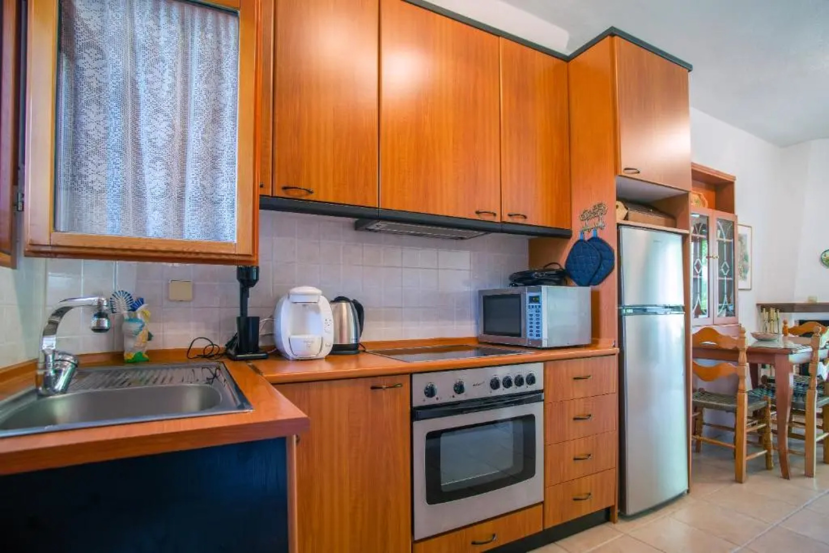 Casa Costa for 7 guests near Fourka beach