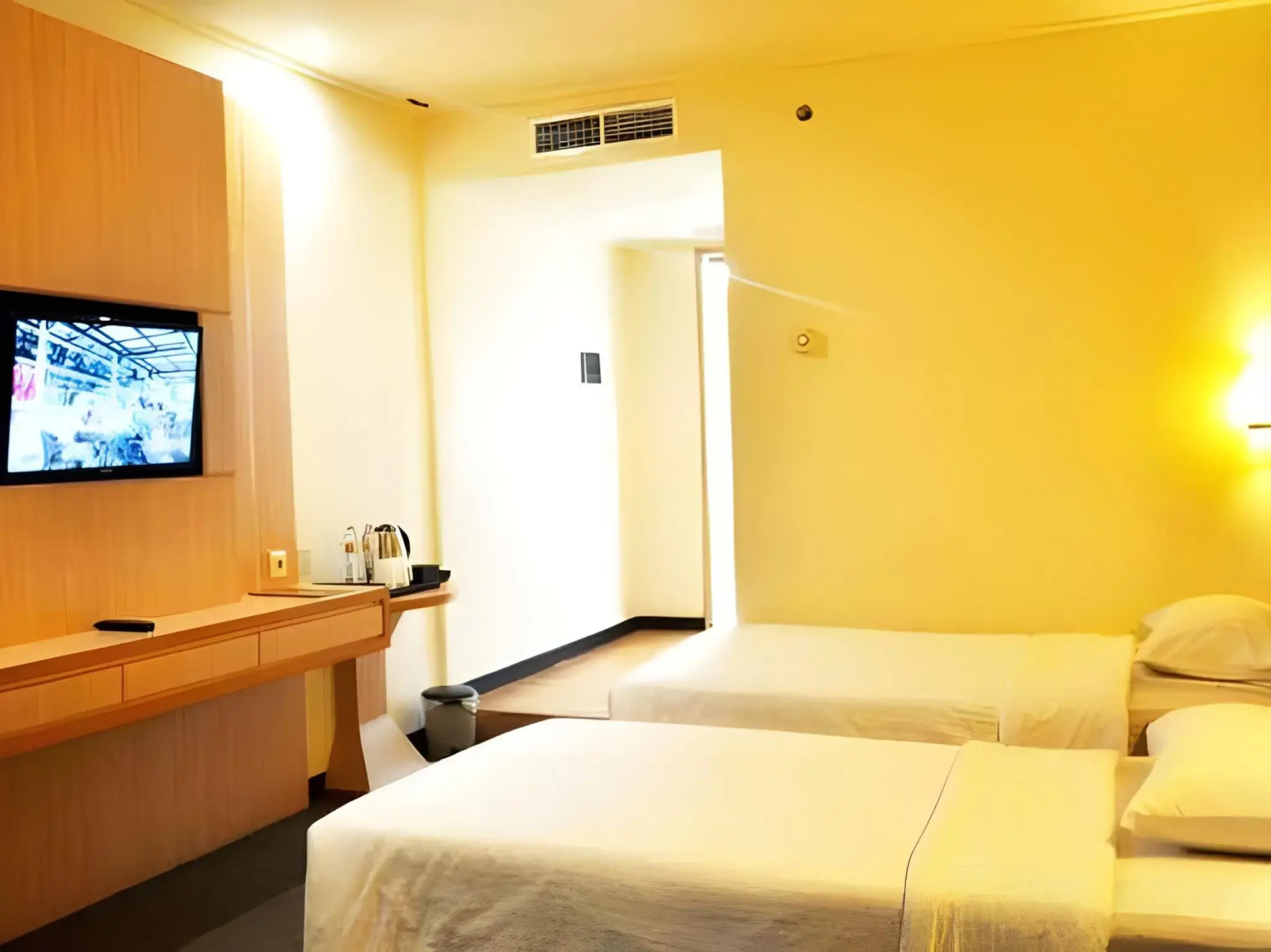 Horison Ultima Makassar