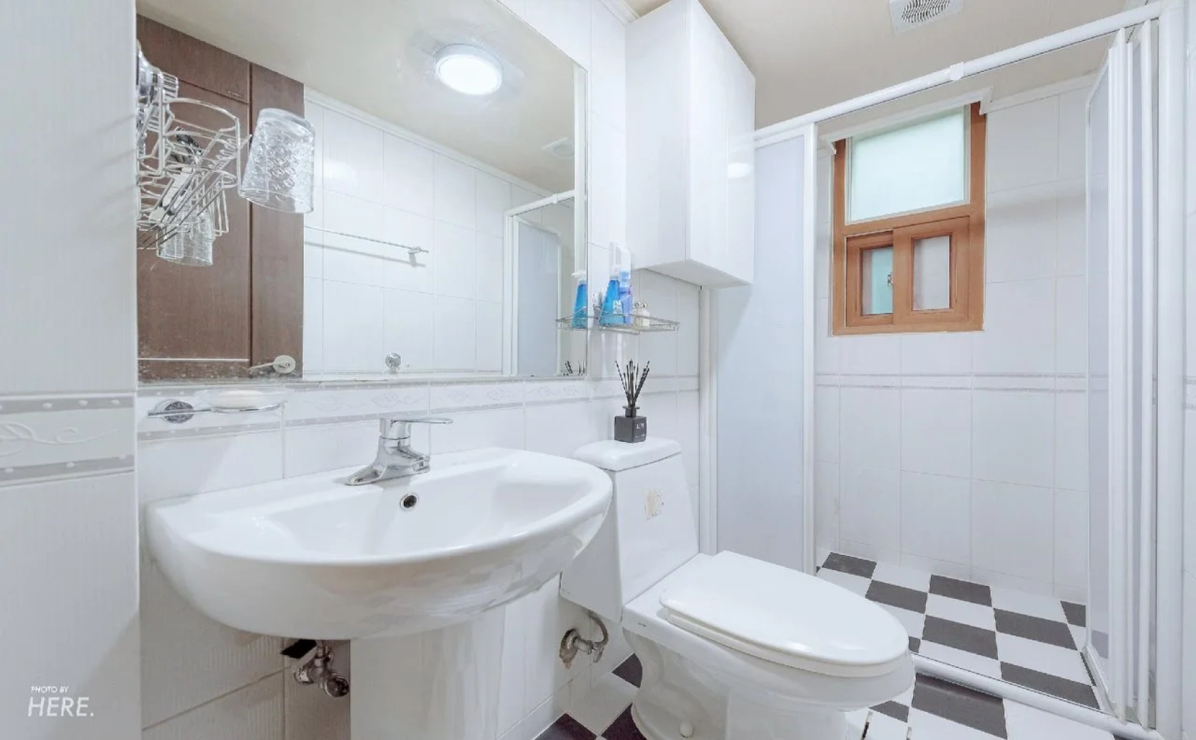 Kpopstarz Guesthouse - Caters to Women (отель для женщин)