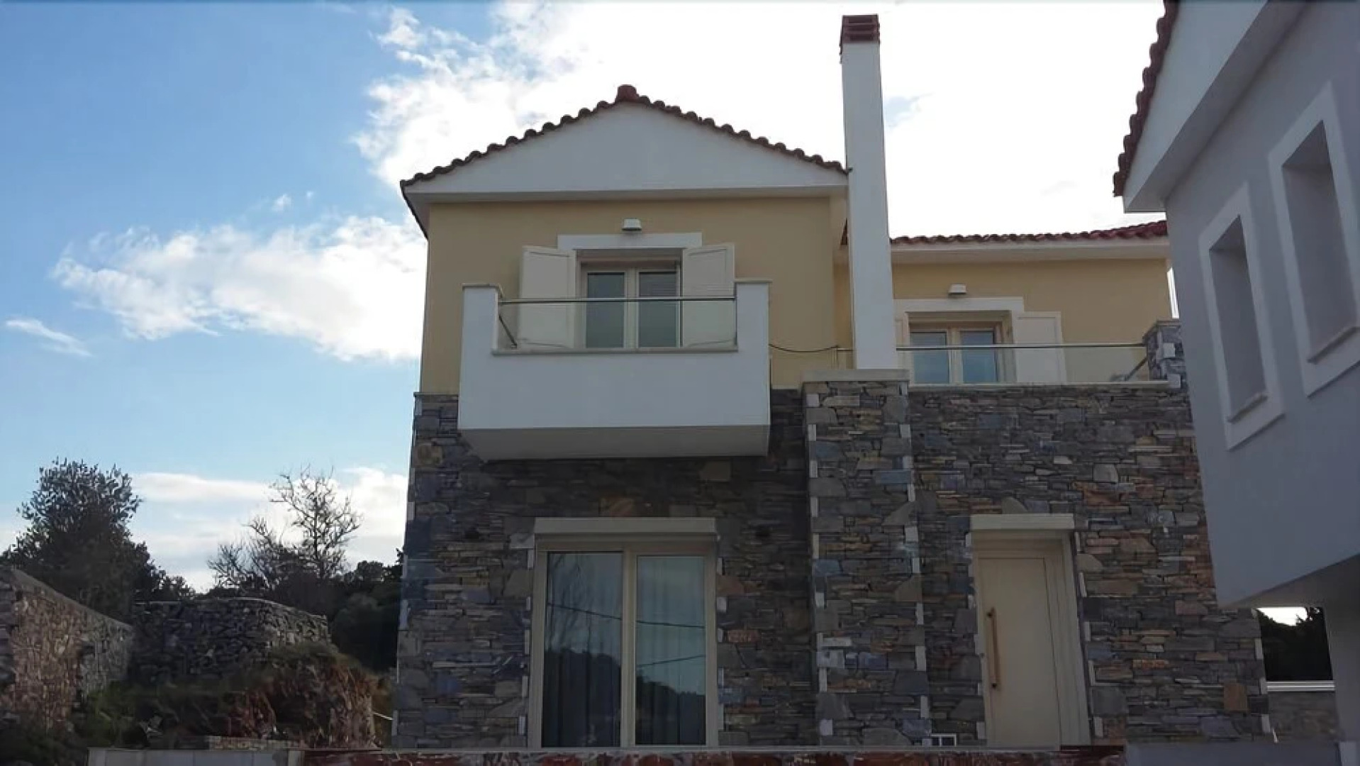 Mousses Luxury Houses