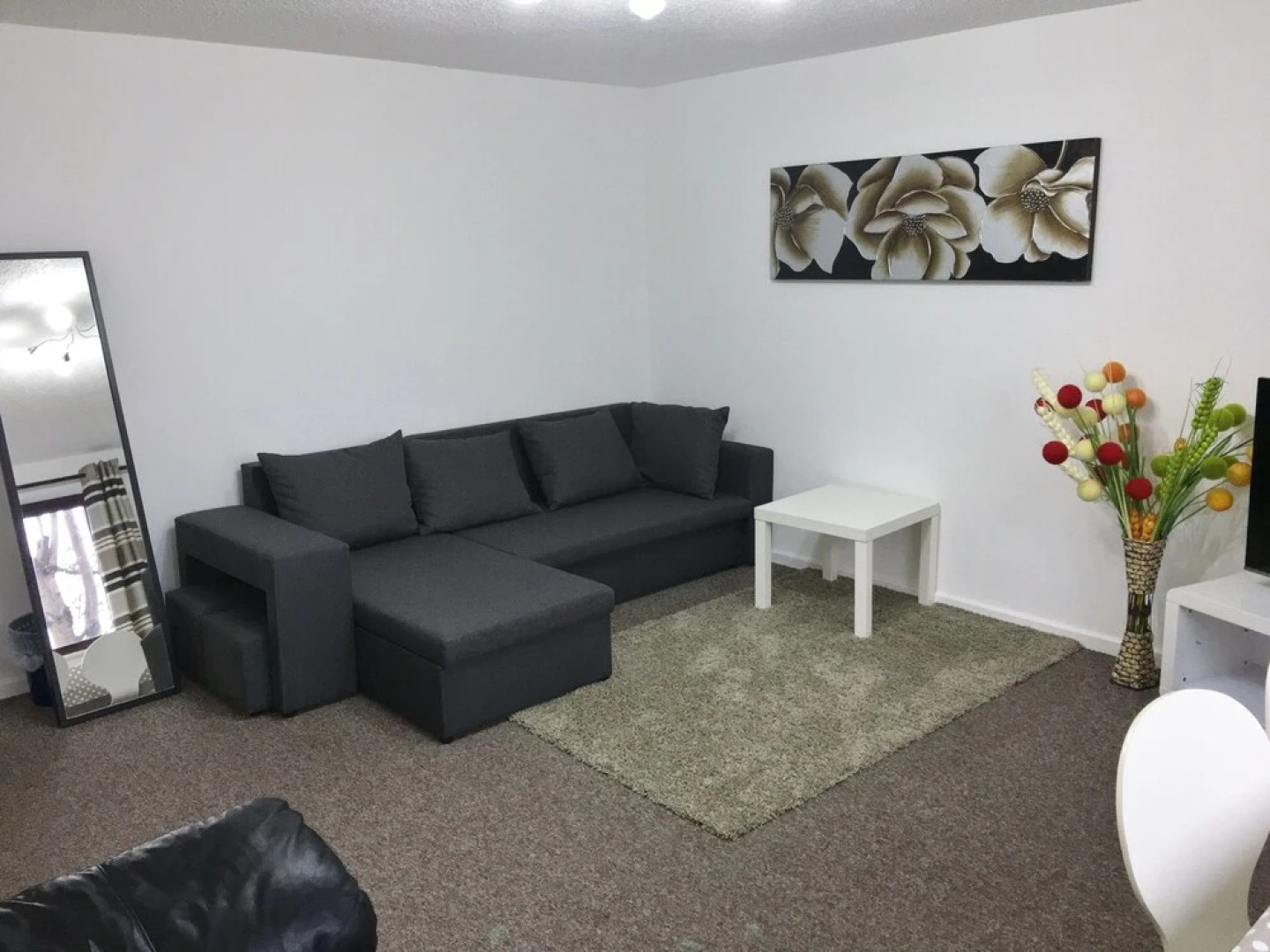 Paynes Apartment