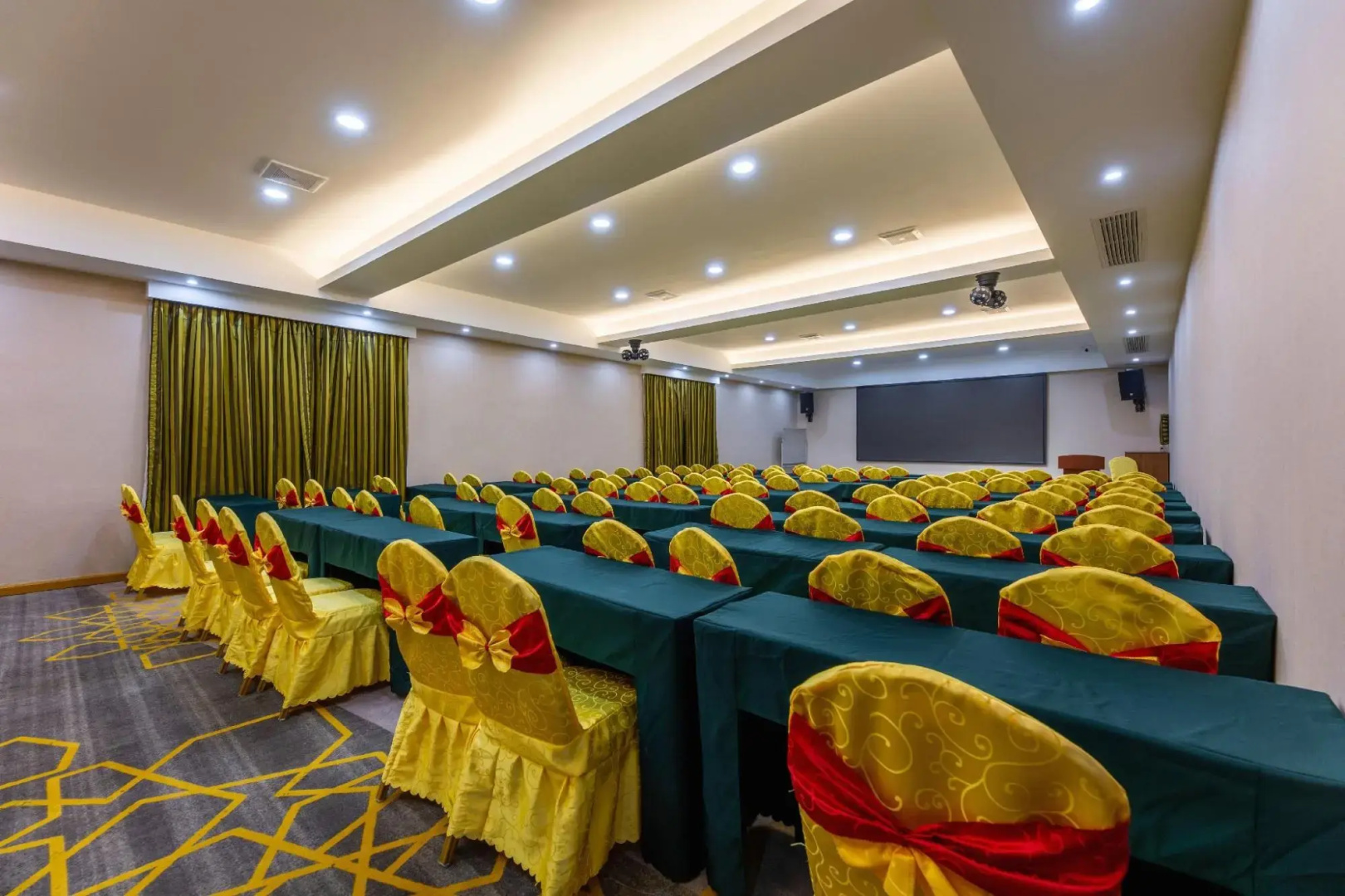 Vienna Hotel Jiangxi Leping Municipal Government