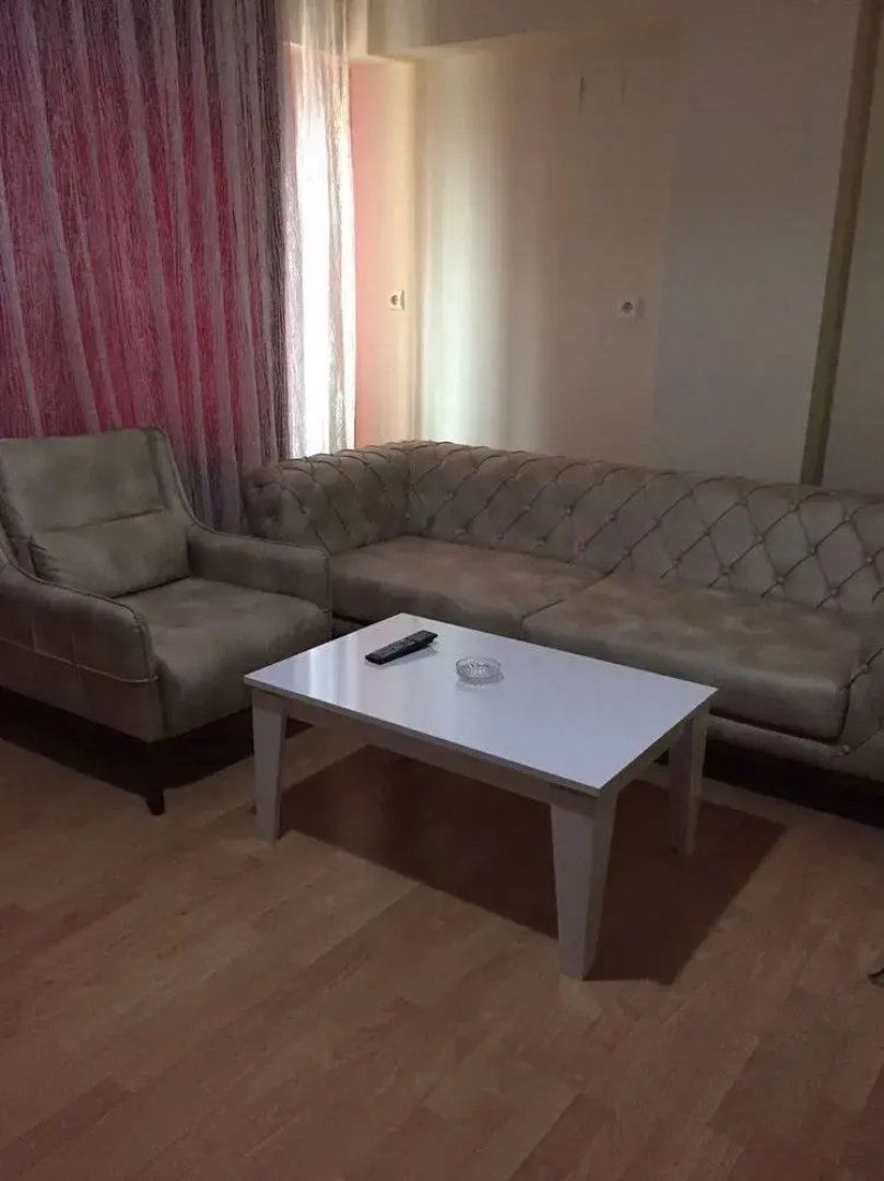 Studio Apart Hotel