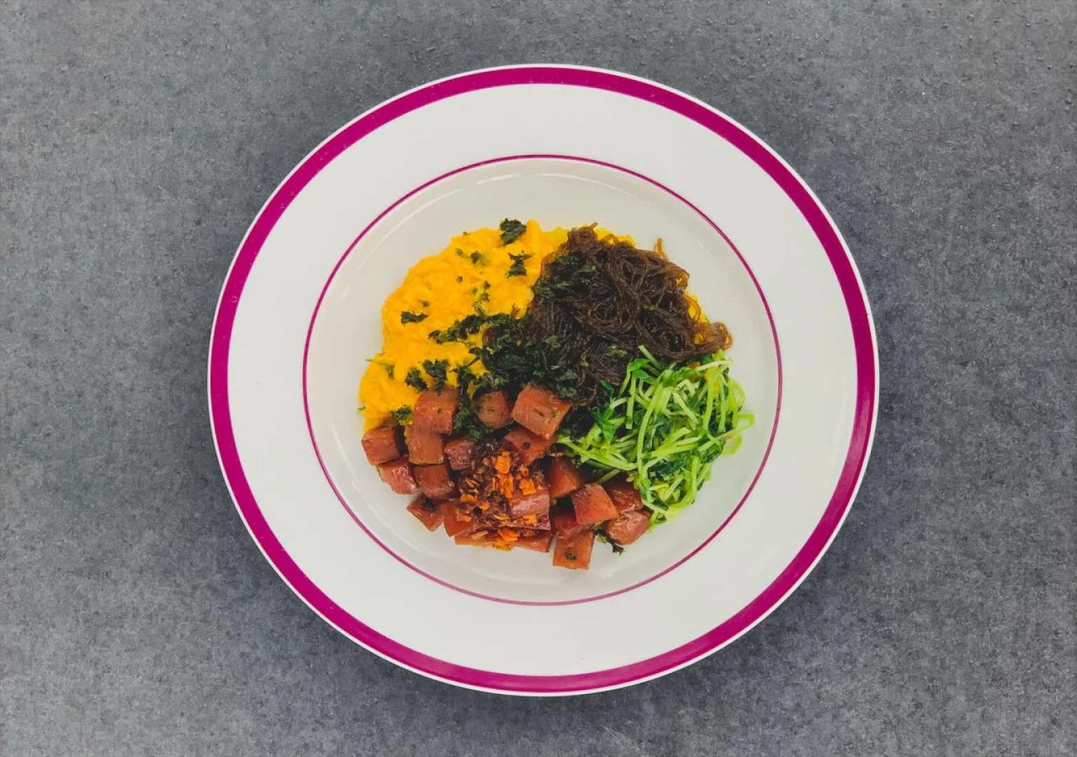 Hideout Okinawa Uruma