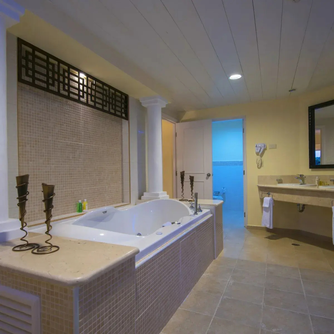 Hotel Playa Pesquero Premium All-Inclusive